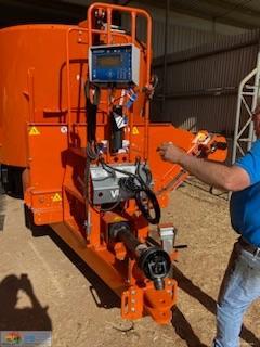 Valmetal Mobile Vertical Feed Mixer V-Max 630 . As New Demo model - photo 4