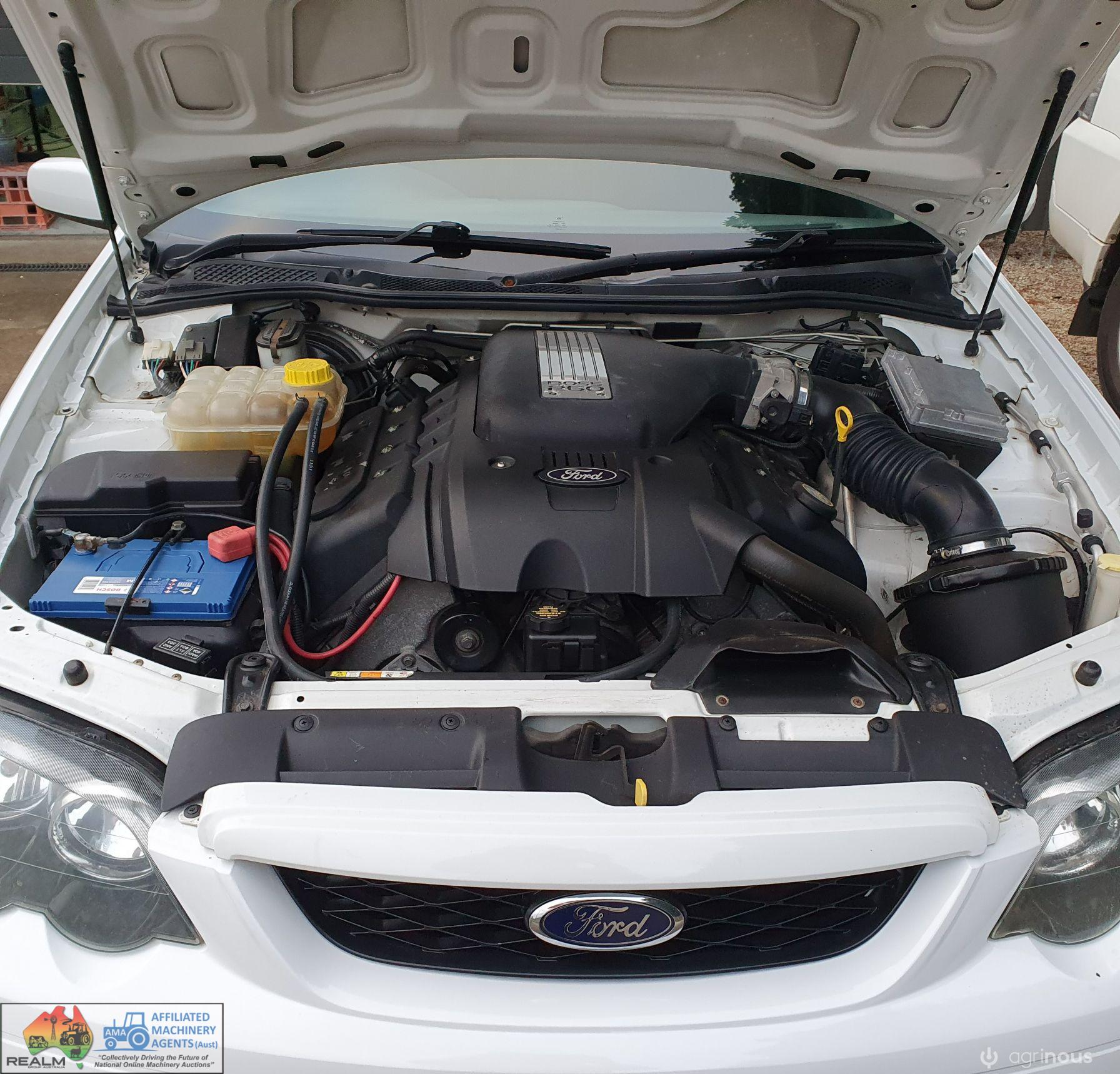 2004 Ford BA Falcon XR8 (ex-pursuit car) - photo 2