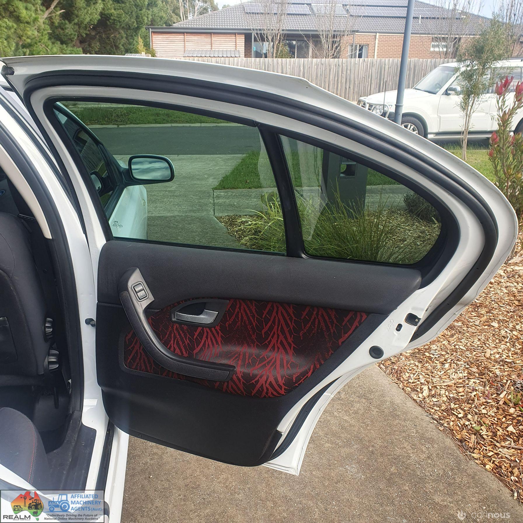 2004 Ford BA Falcon XR8 (ex-pursuit car) - photo 6