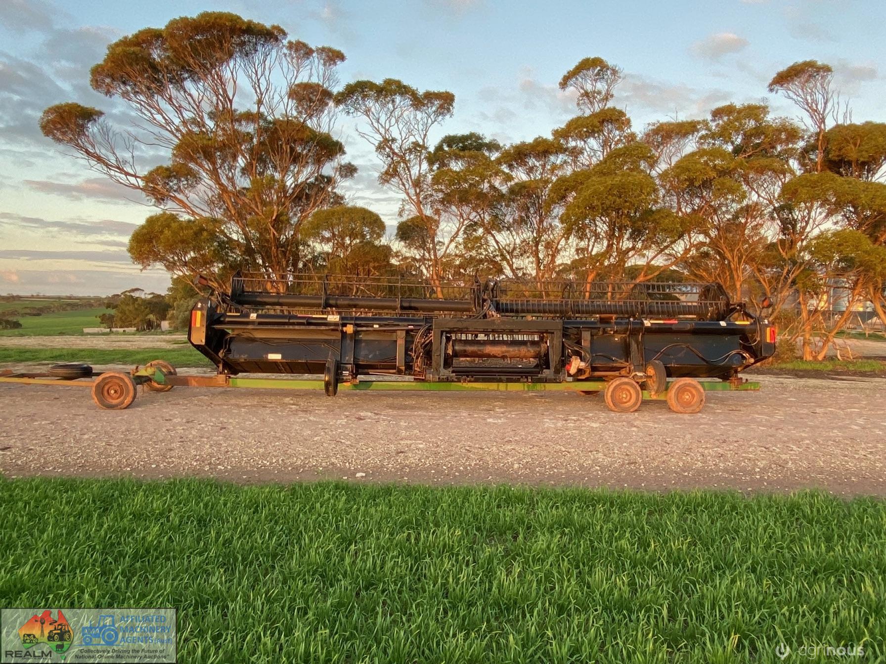 30ft Macdon 972 Header Front on Comb Trailer - photo 5