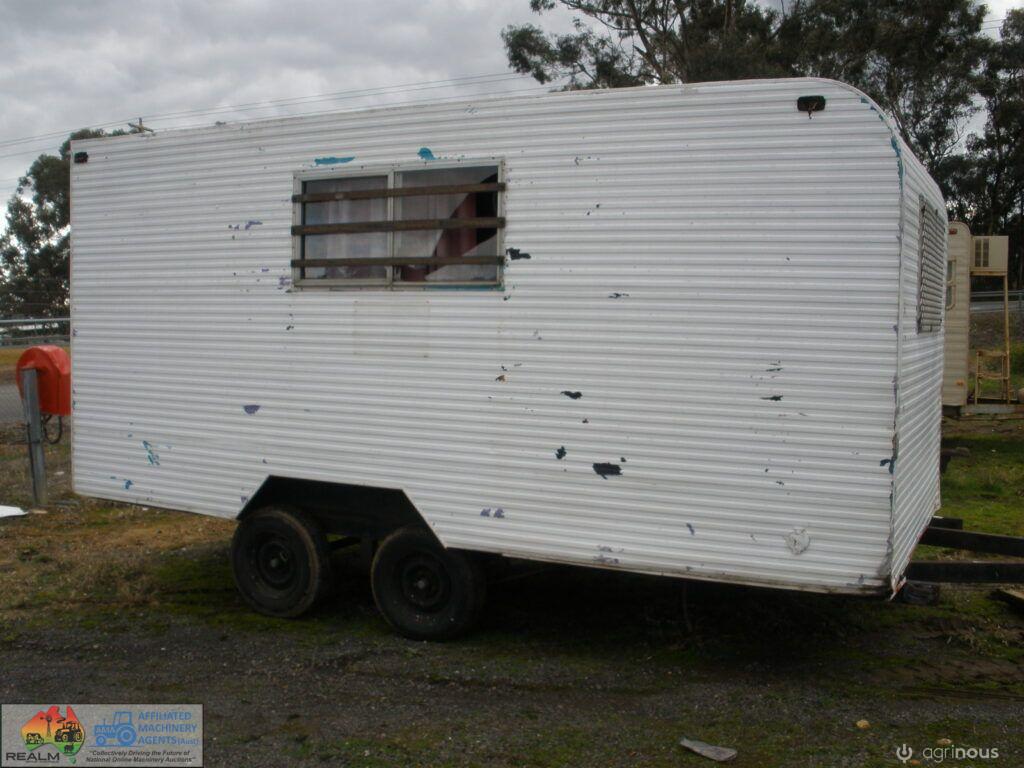 Tandem Axle Site Van