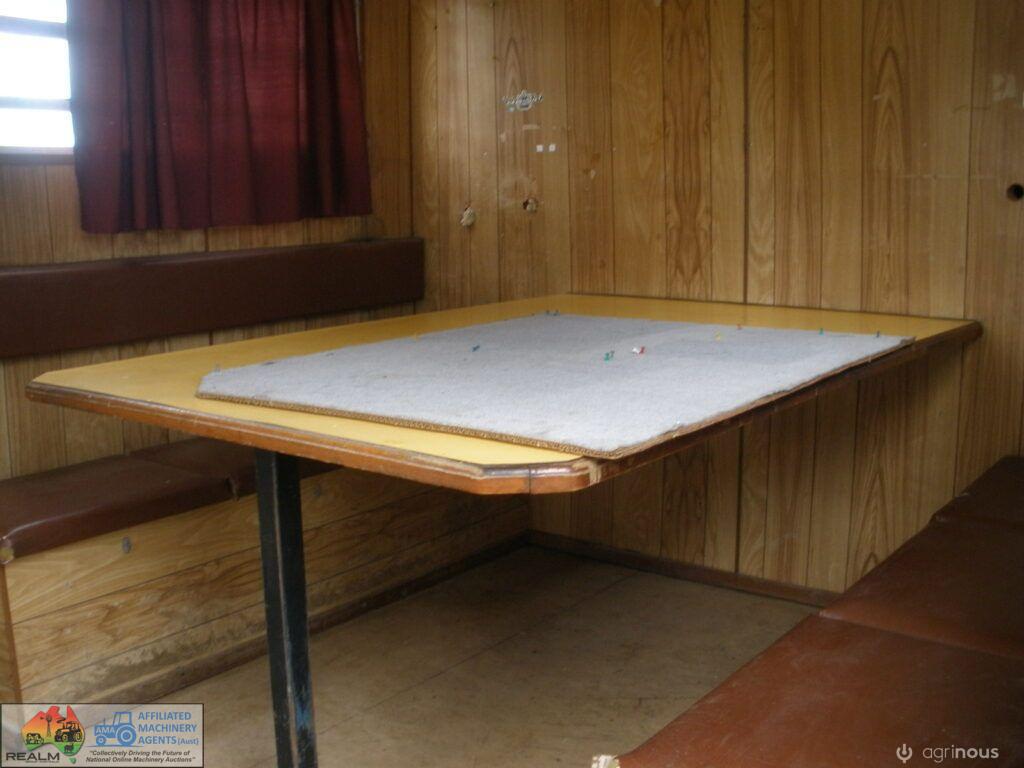 Tandem Axle Site Van - photo 6