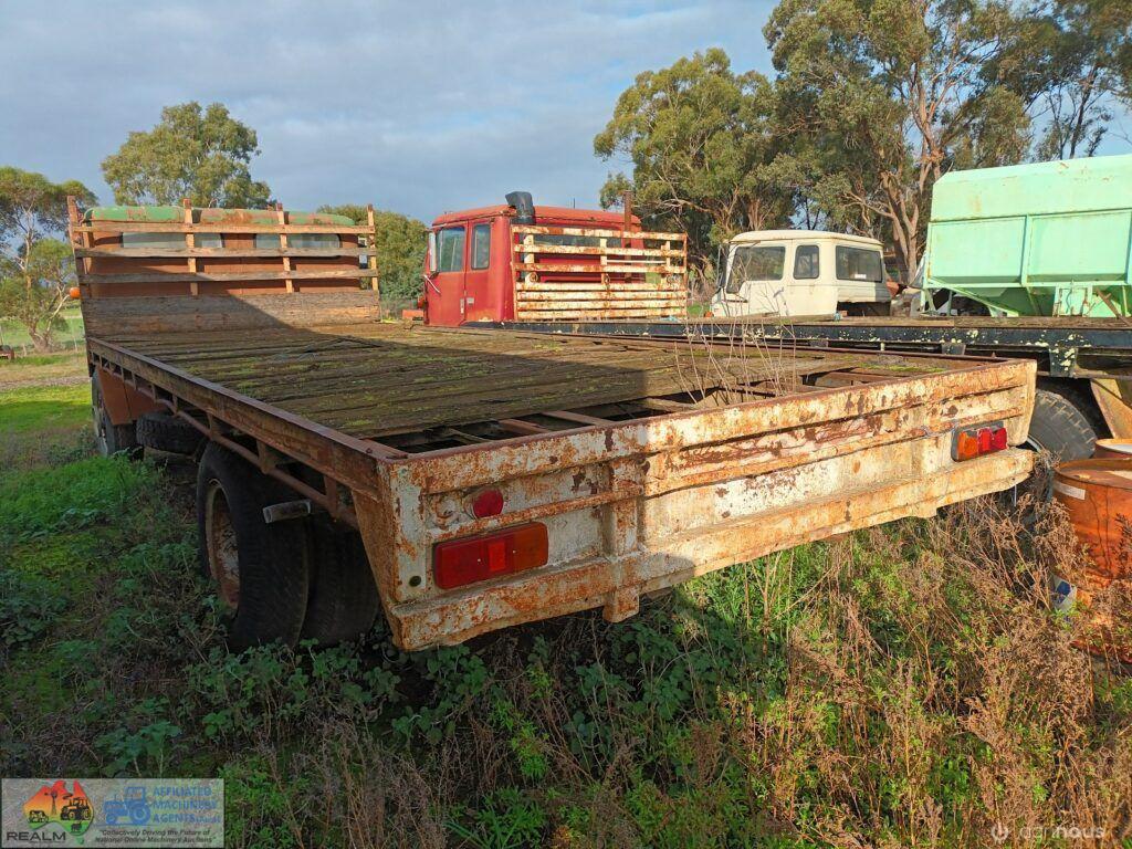 Acco C-1800 Diesel Tray Truck - photo 9