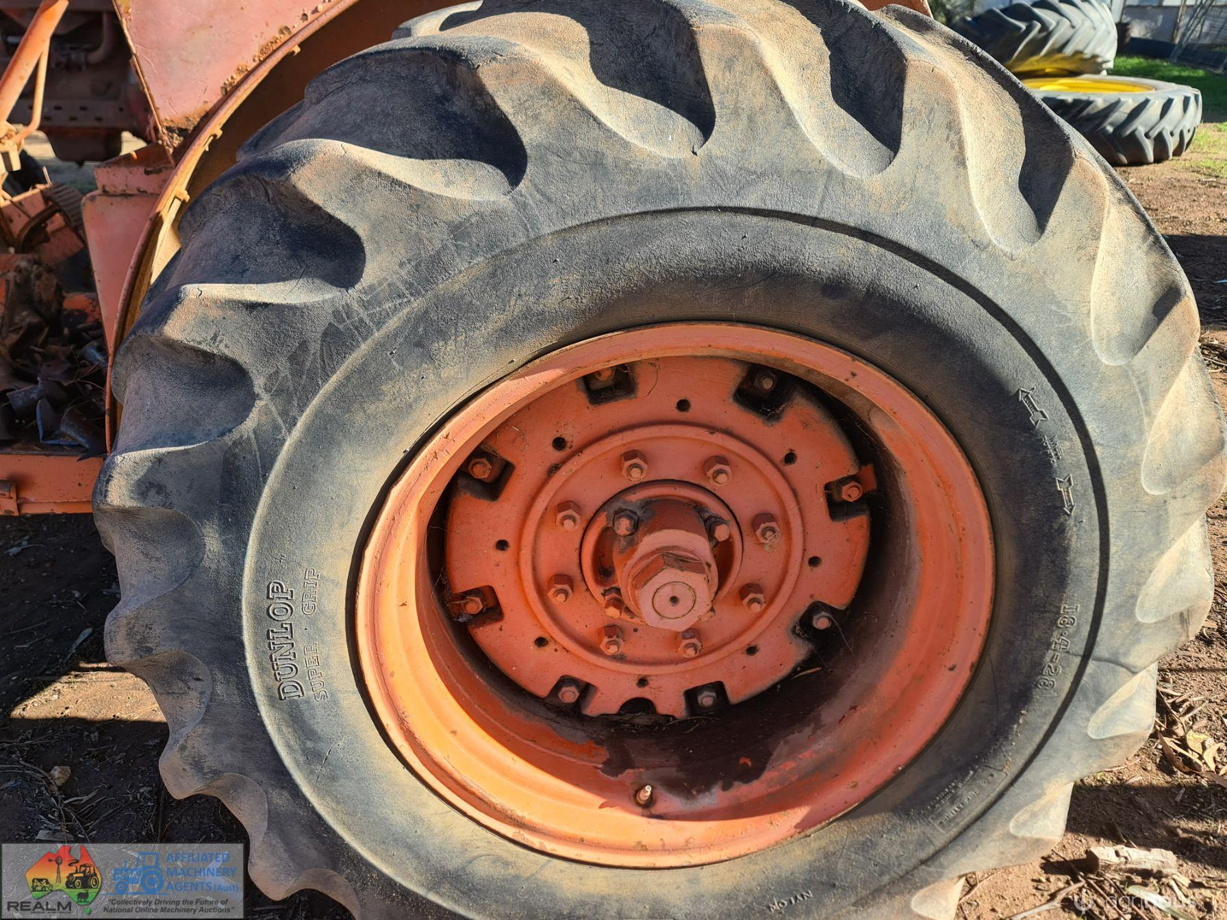 Chamberlain 9G Tractor - photo 8