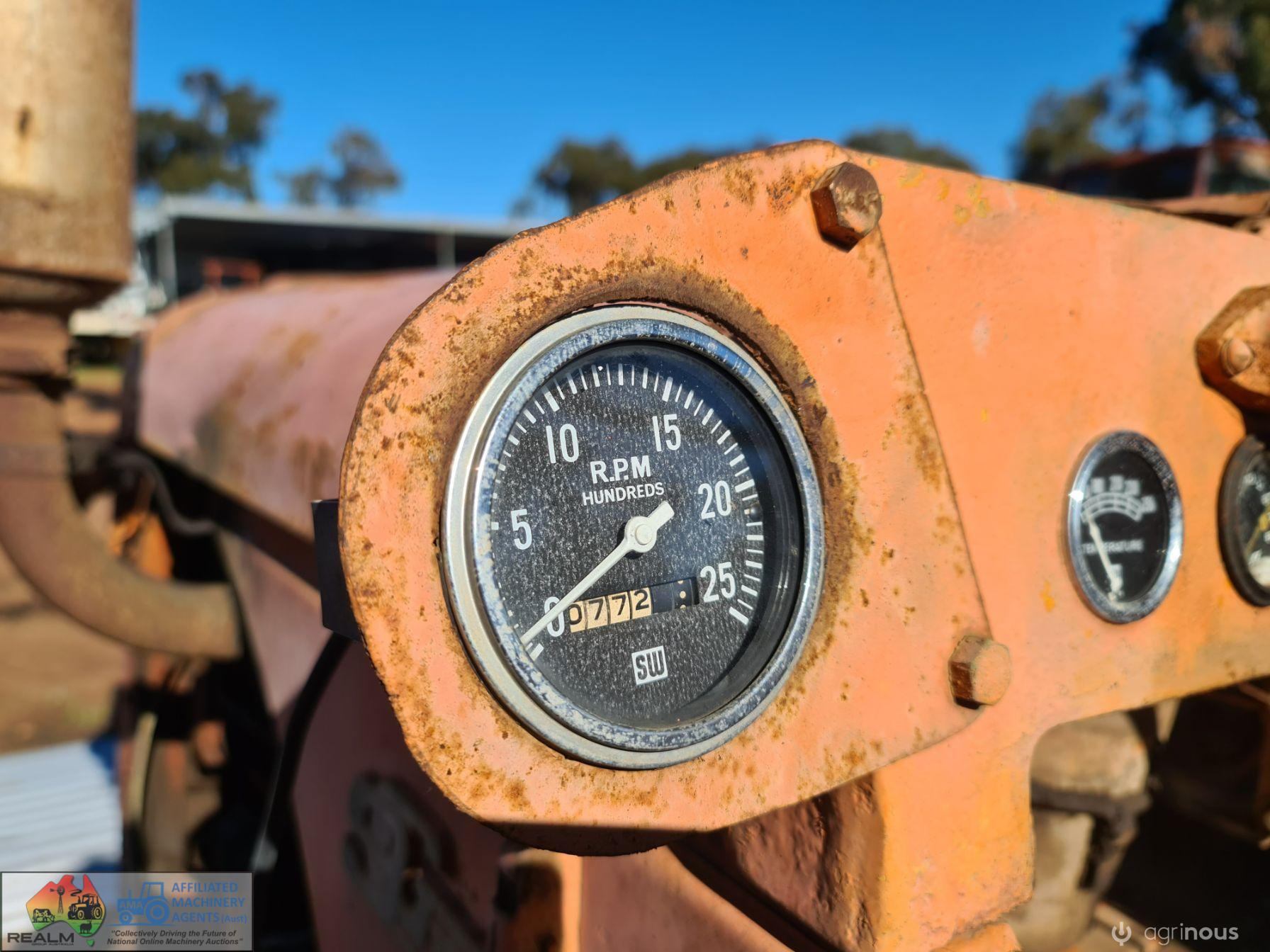 Chamberlain 9G Tractor - photo 7