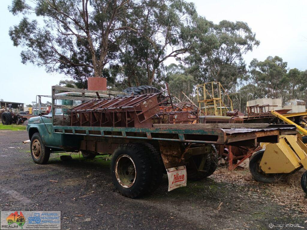 Ford F600 Tray Truck