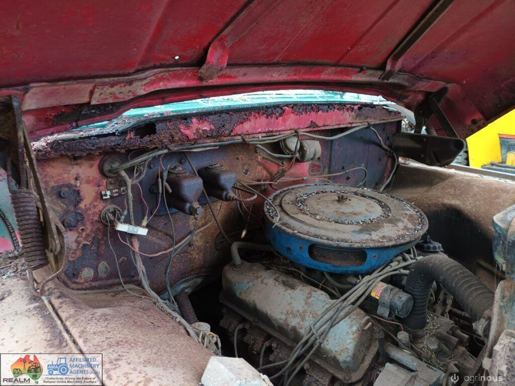 Ford F600 Tray Truck - photo 4