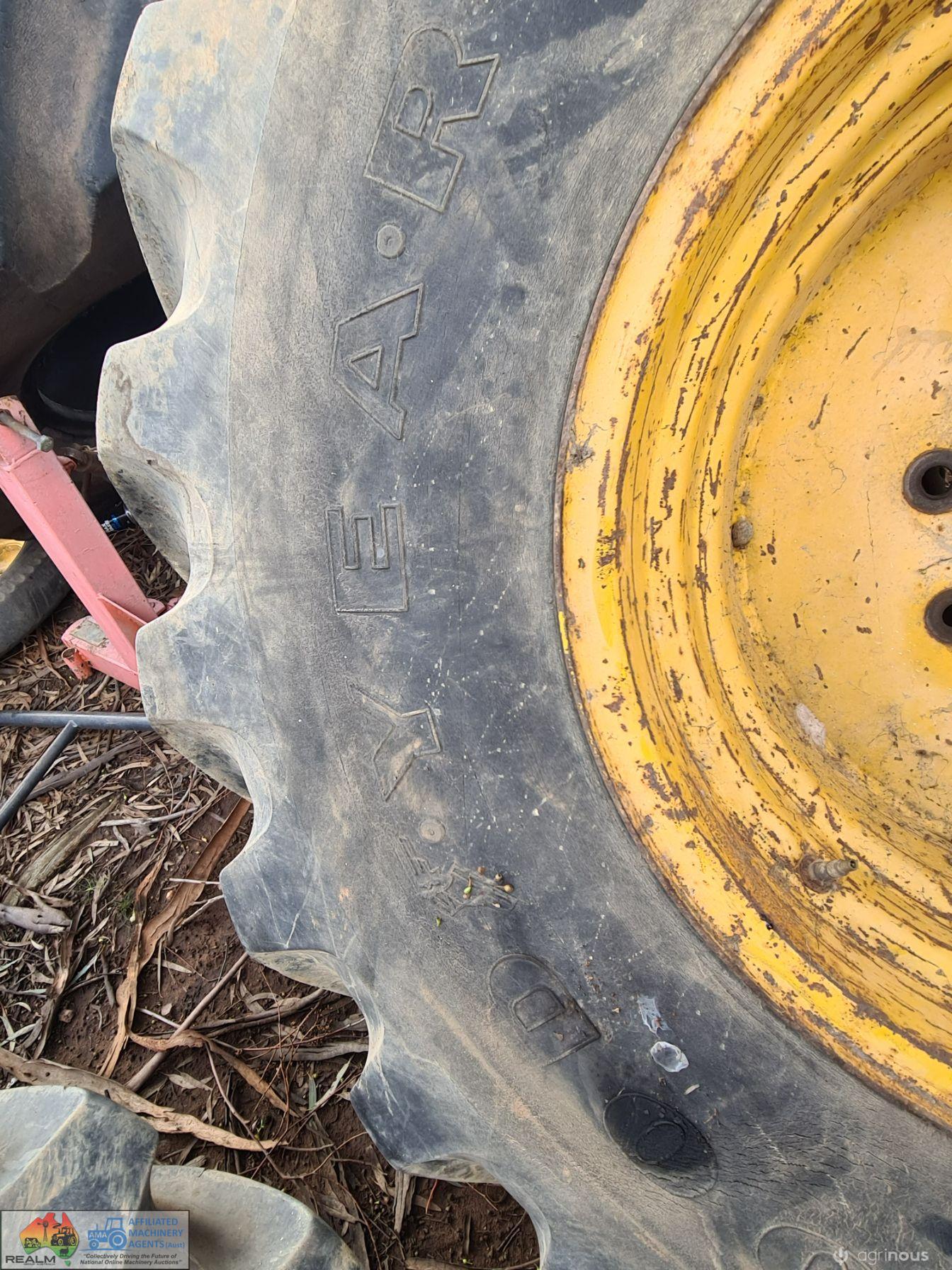 Tractor Tyre & Rim (23.1 x 26)