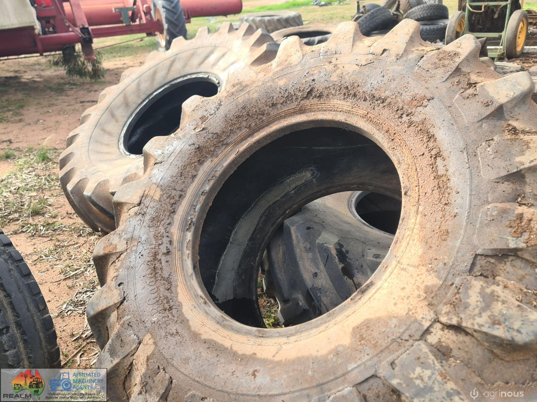 4x Tractor Tyres (23.1 x 26) - photo 2