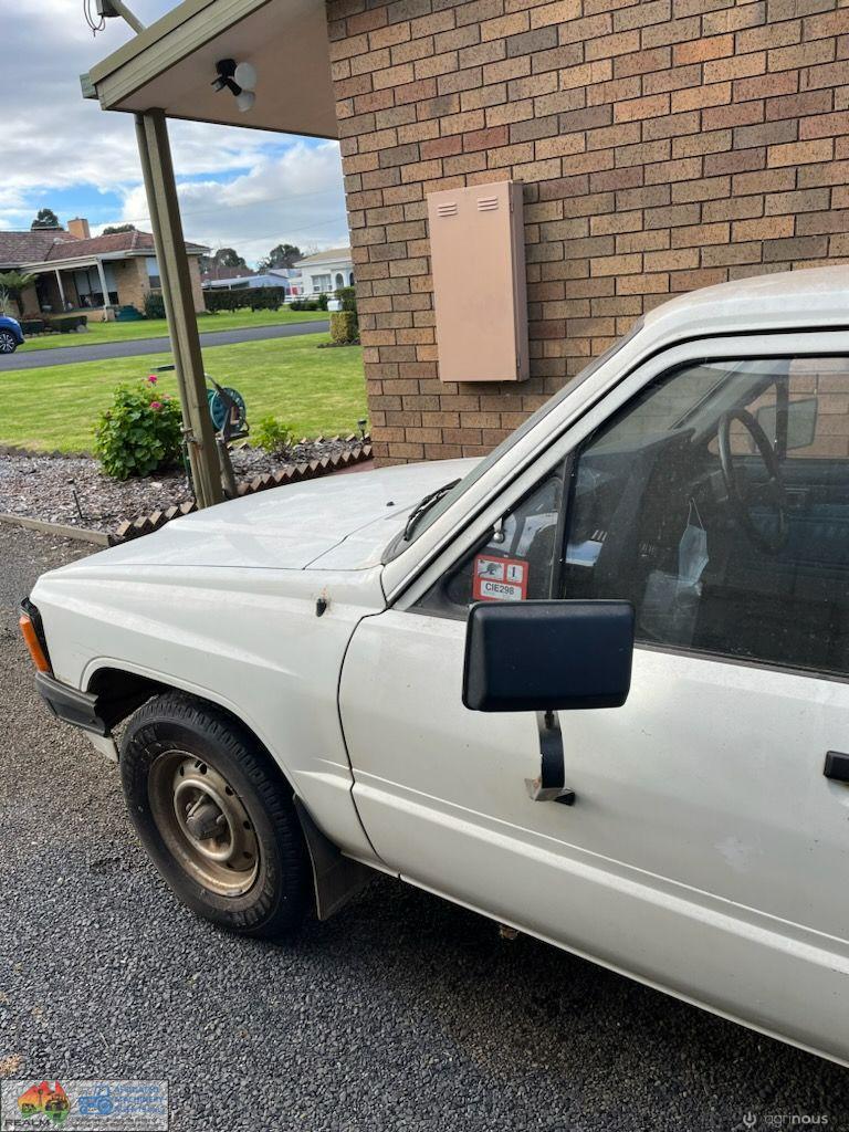 1984 Toyota Hilux 2WD (Low Kms) - photo 10