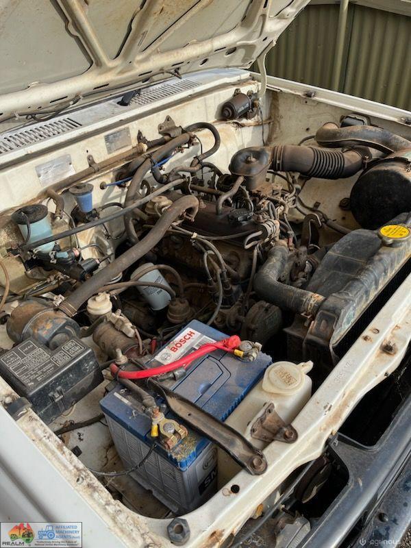 1984 Toyota Hilux 2WD (Low Kms) - photo 3