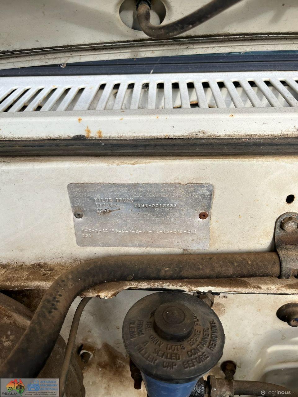 1984 Toyota Hilux 2WD (Low Kms) - photo 5