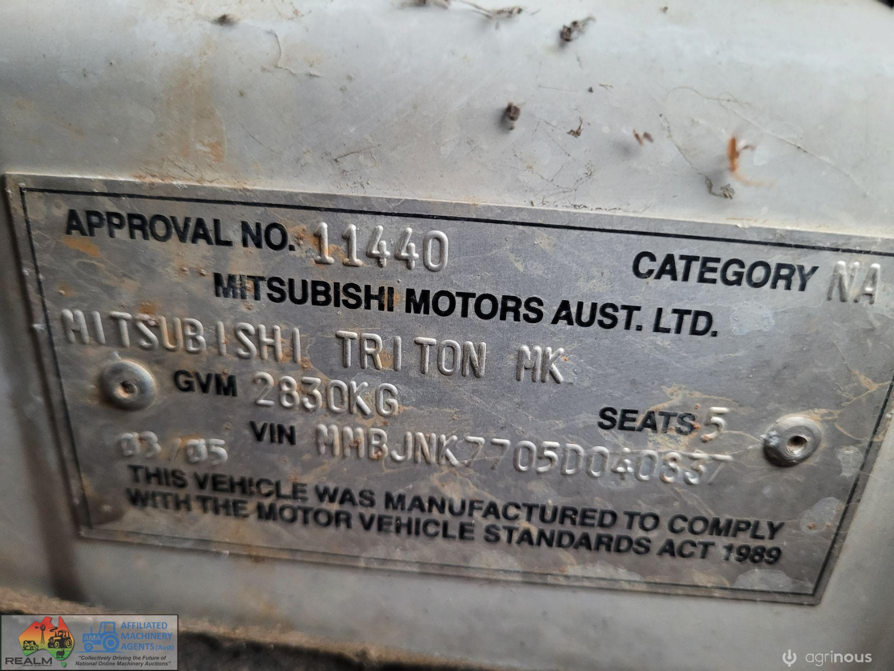 2005 White Triton 4x4 Tray Ute - photo 18