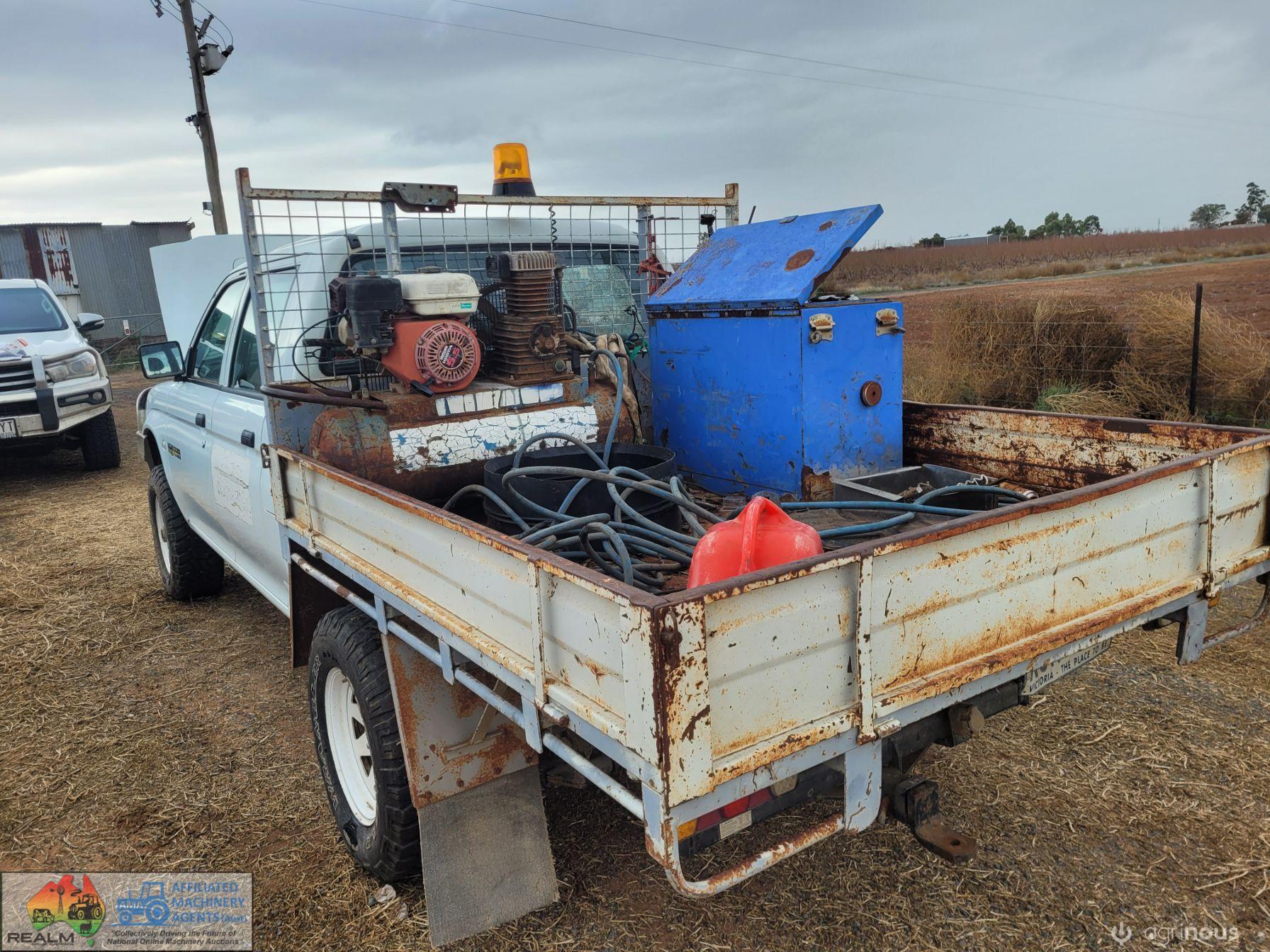 2005 White Triton 4x4 Tray Ute - photo 4