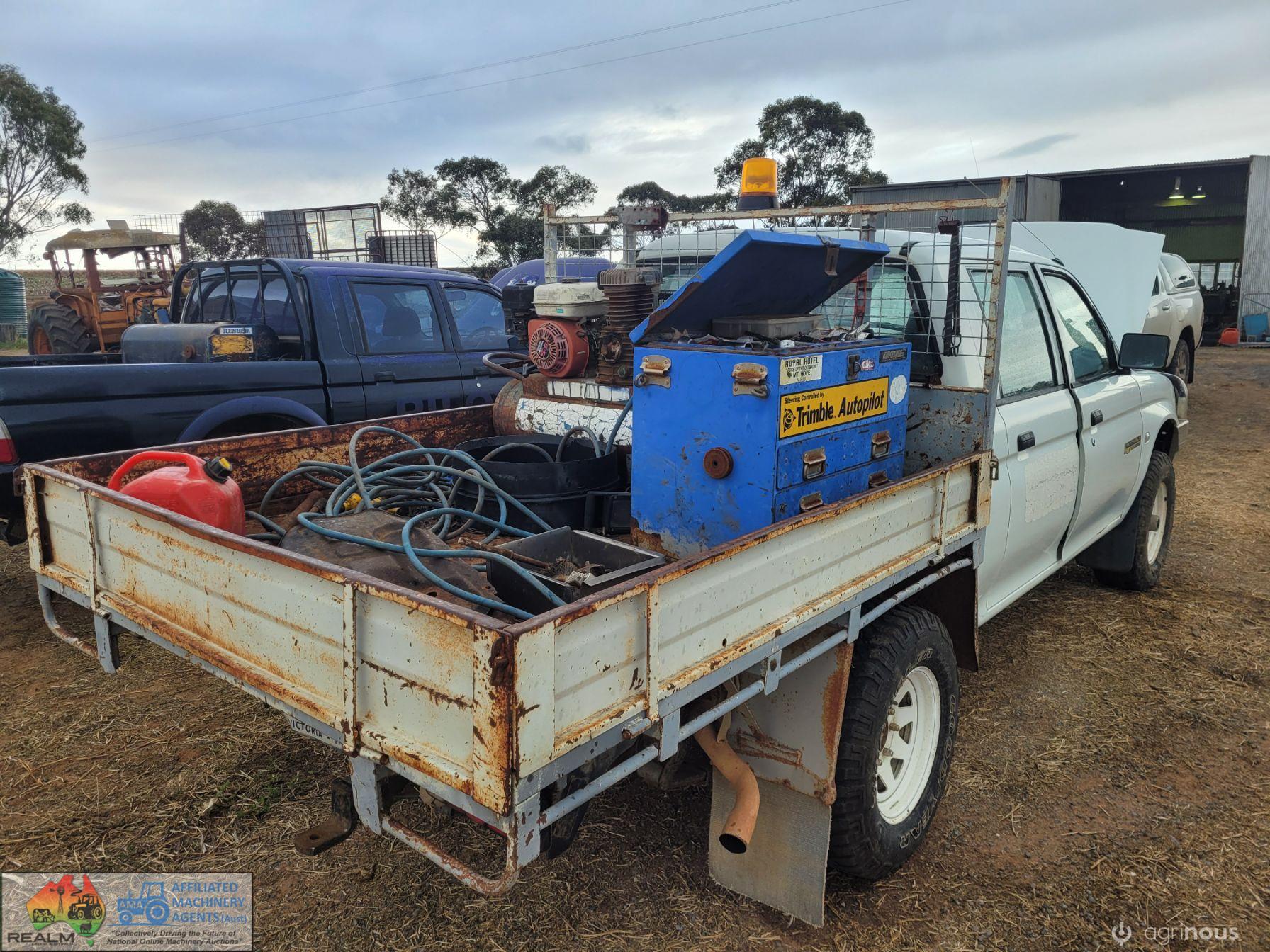 2005 White Triton 4x4 Tray Ute - photo 3