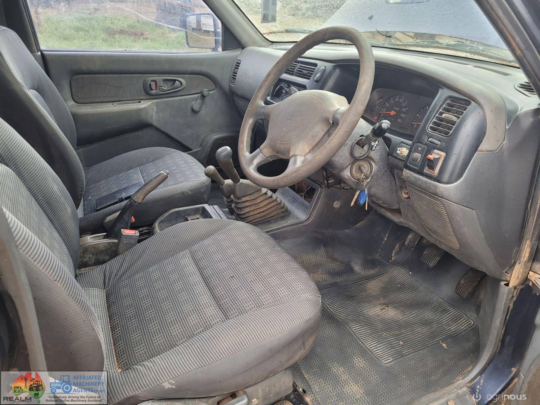 2005 Blue Triton 4x4 Dual Cab Ute - photo 7