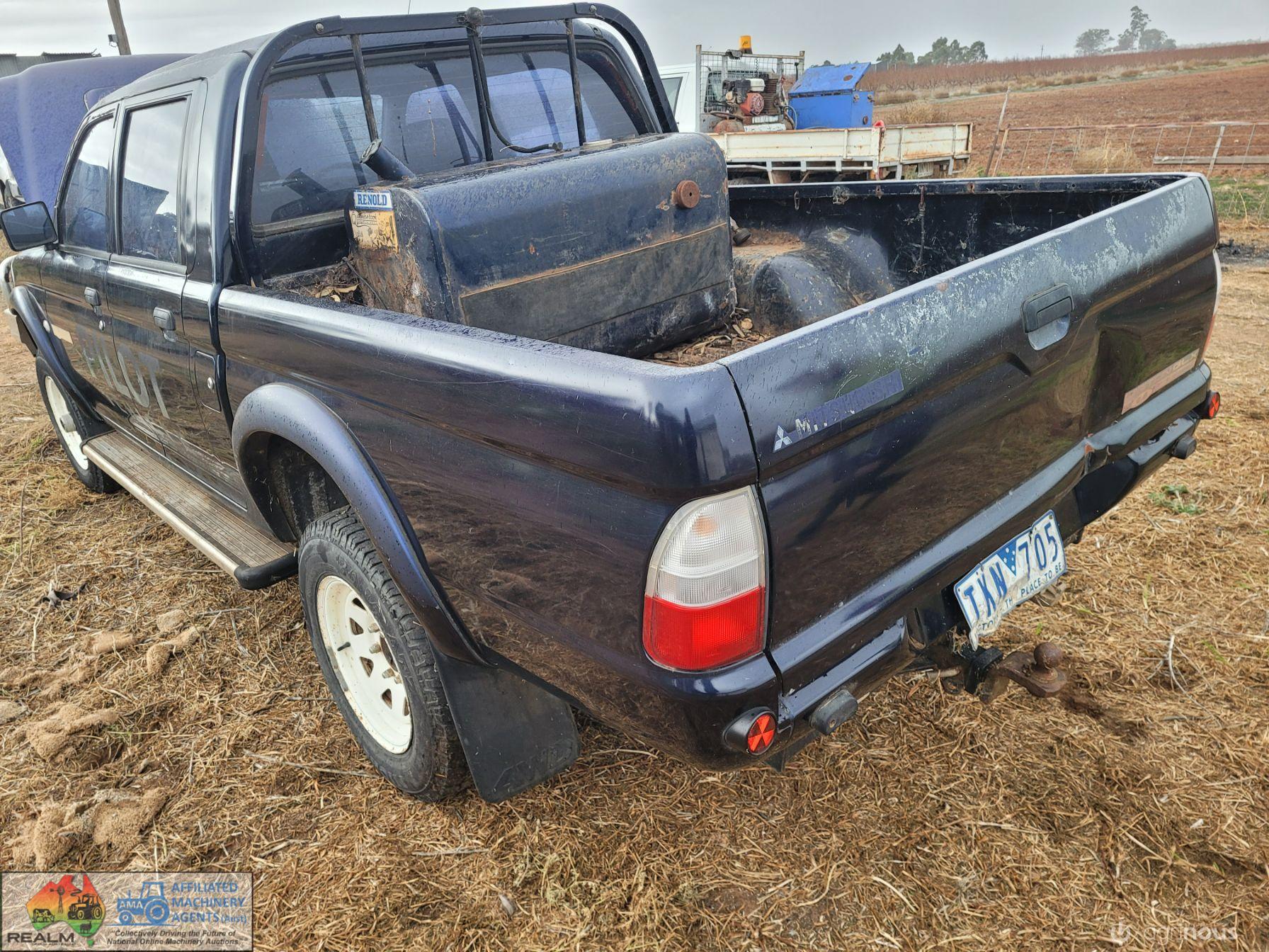 2005 Blue Triton 4x4 Dual Cab Ute - photo 5