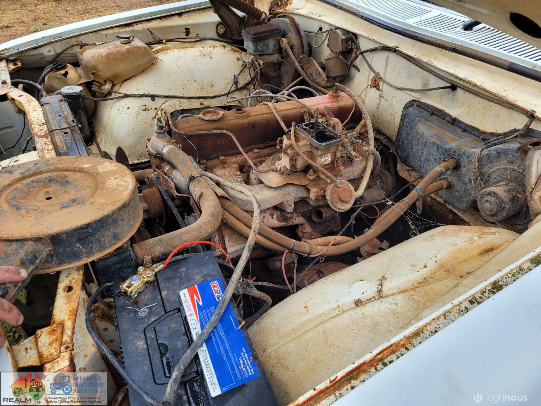 1982 WB Ute 3.3Ltr (202cu) - photo 2