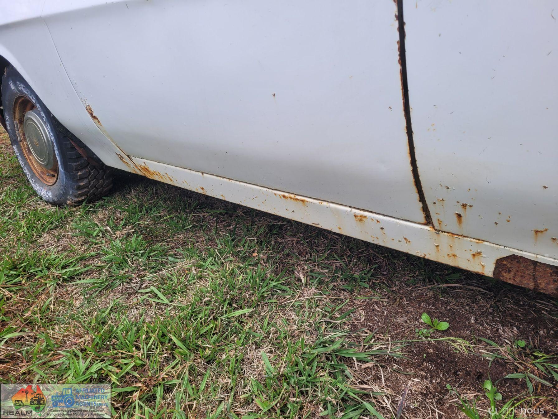 1982 WB Ute 3.3Ltr (202cu) - photo 6