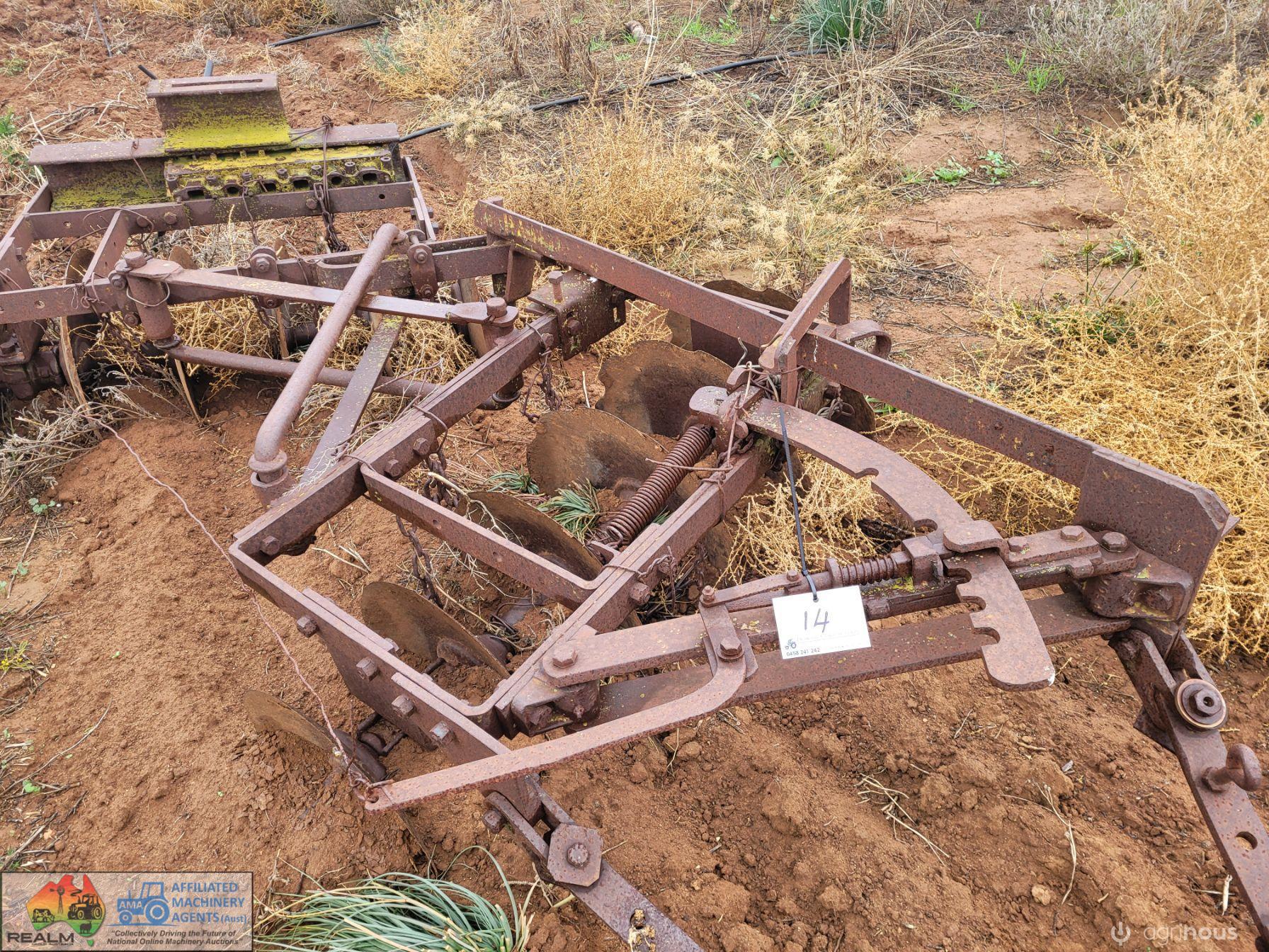 12 Plate Trailing Off-set Discs - photo 3