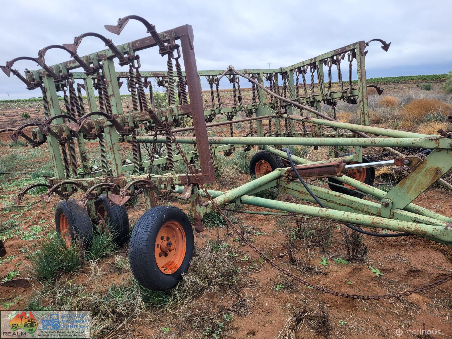 23ft John Shearer Field Span Cultivator - photo 5
