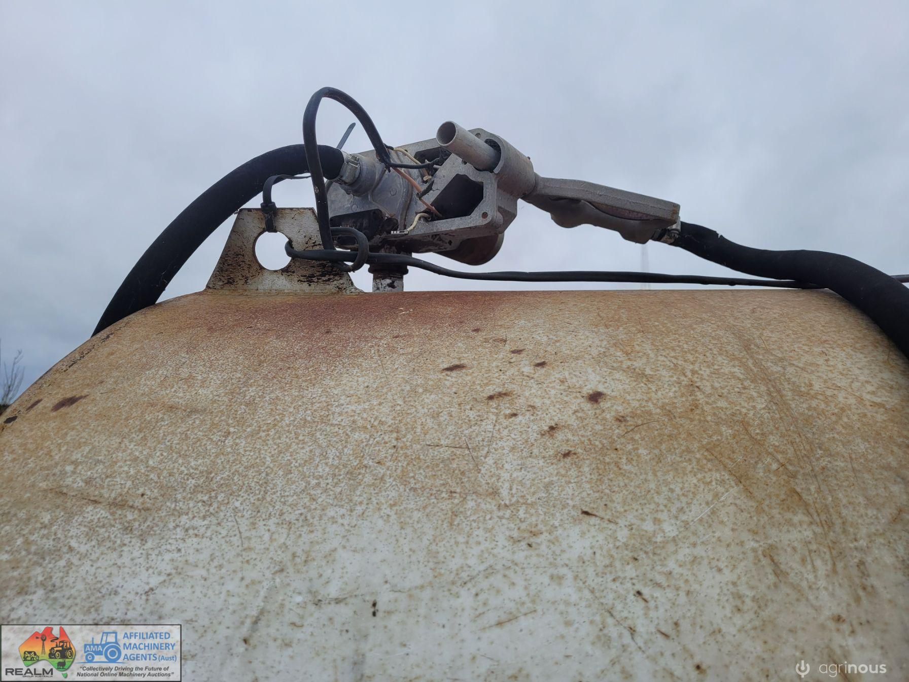 2,000 Ltr Trailing Diesel Bowser with Electric Pump - photo 9