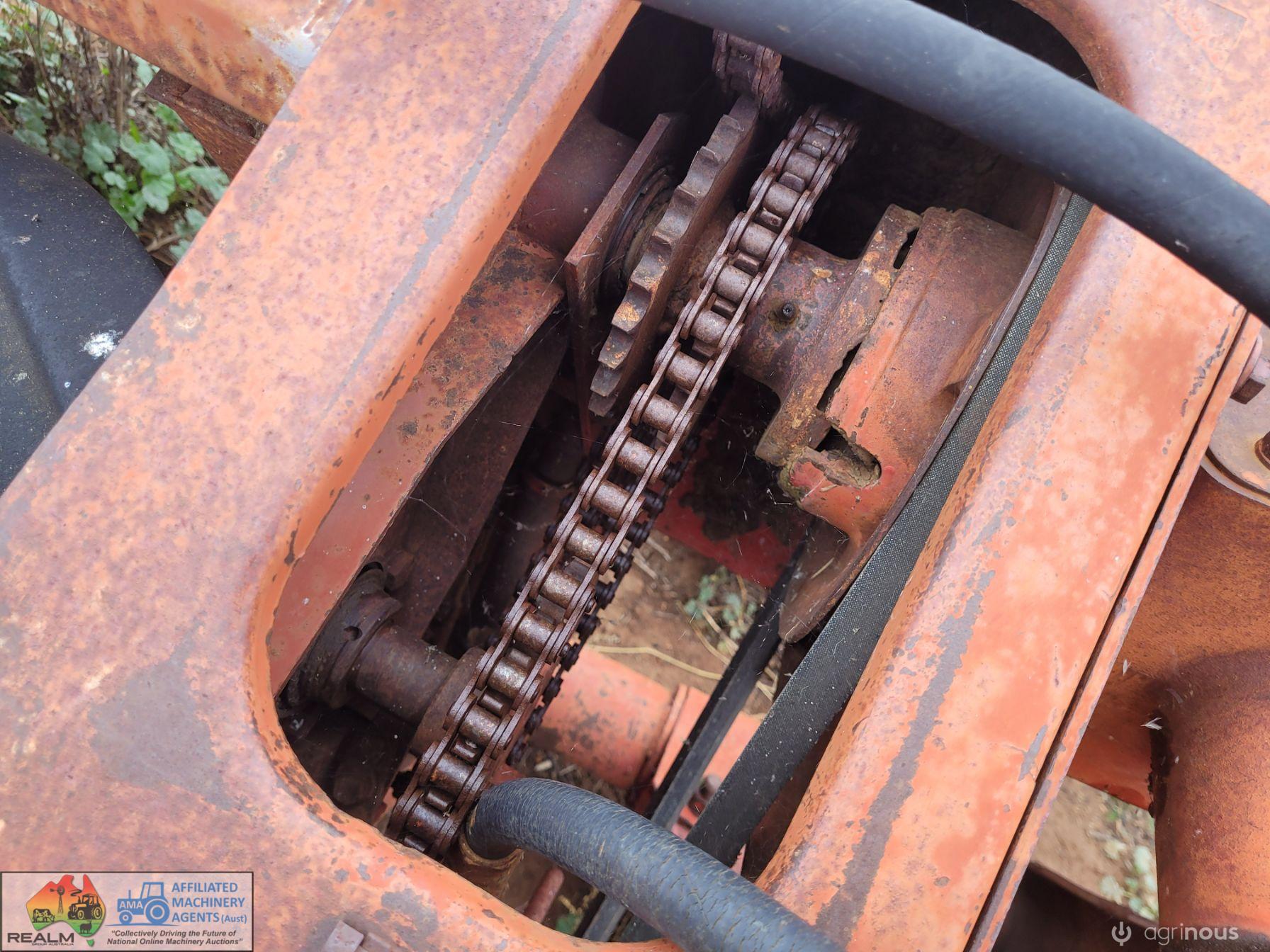 NH 469 Mower Conditioner - photo 7