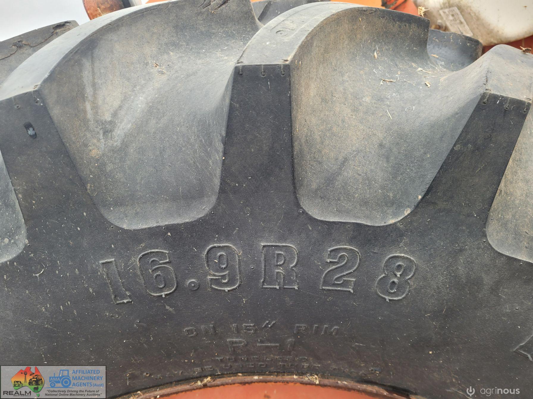 David Brown 885 Tractor - photo 4