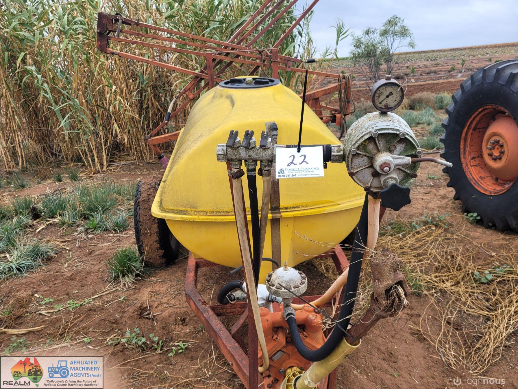 Hardi 1,200 Ltr Trailing 12m Boom Sprayer - photo 3