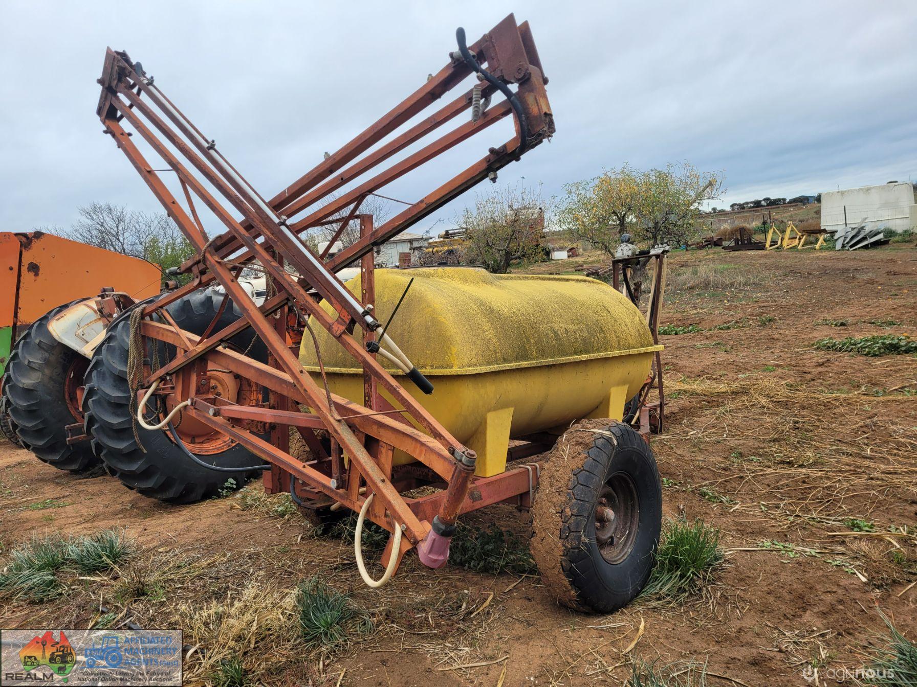 Hardi 1,200 Ltr Trailing 12m Boom Sprayer - photo 4