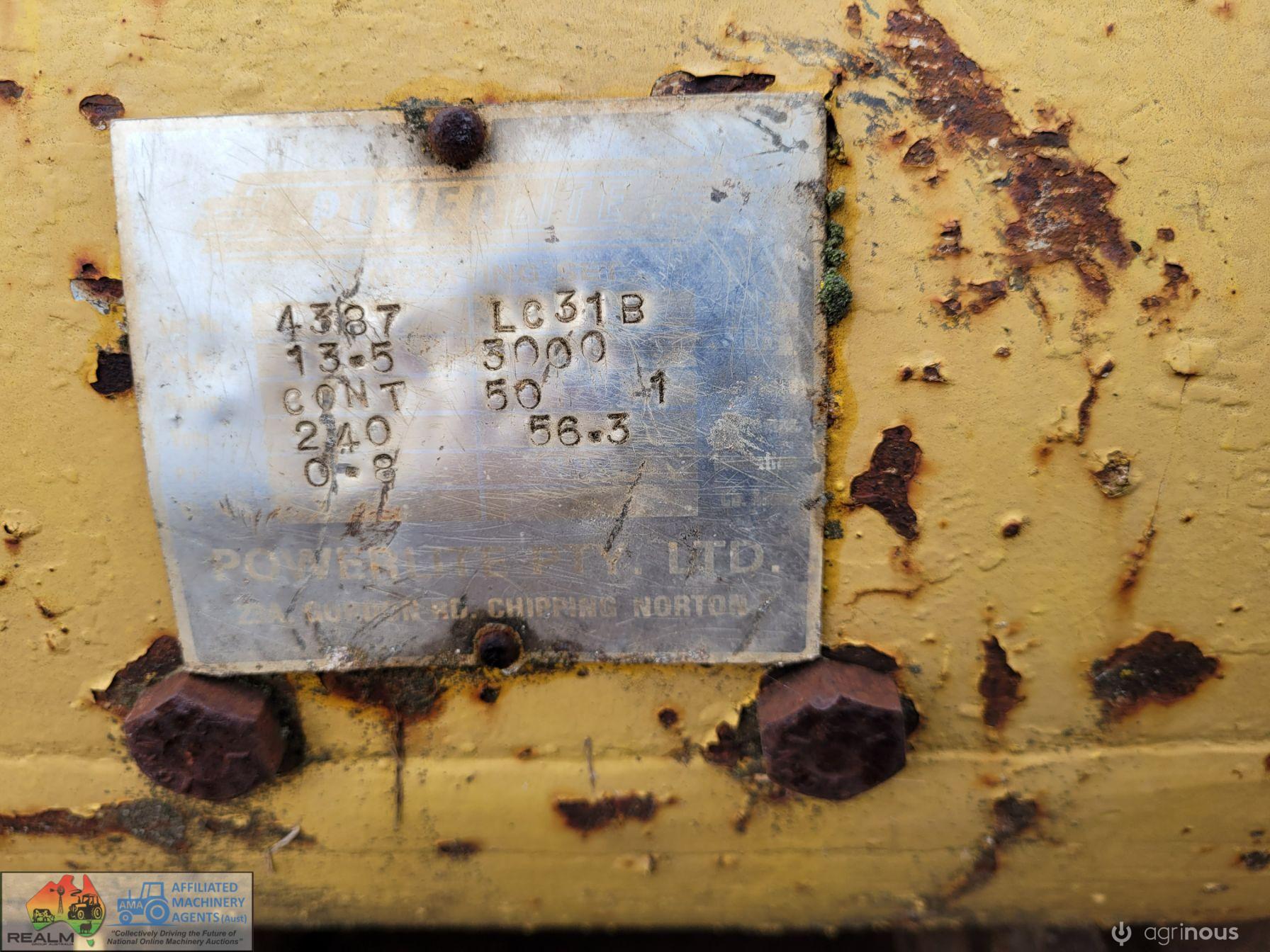 13.5 Kw Generator on Trailer with 11 Hp Honda. (engine seized) - photo 4