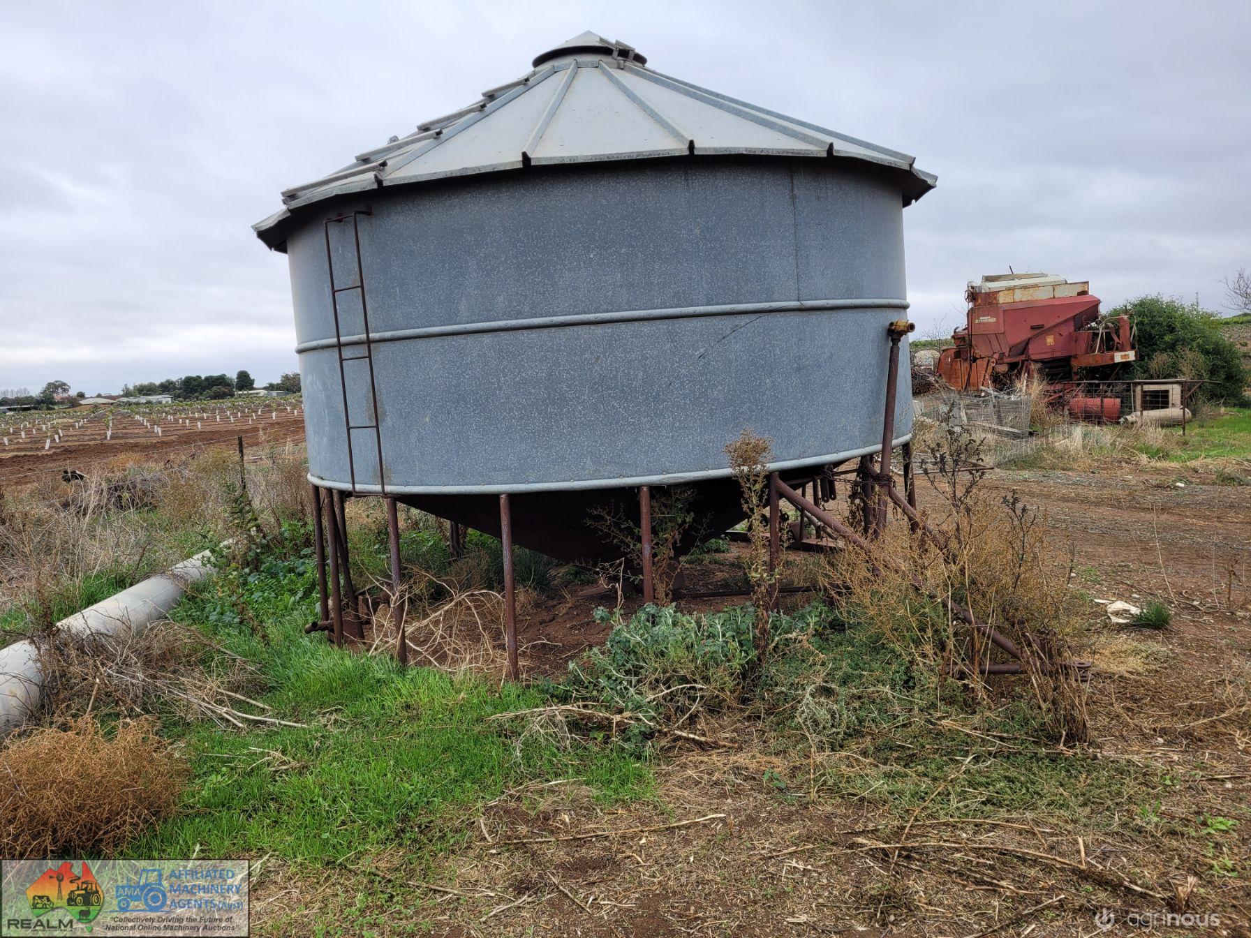 B.Keogh & Sons Fieldbin with PTO Auger - photo 3