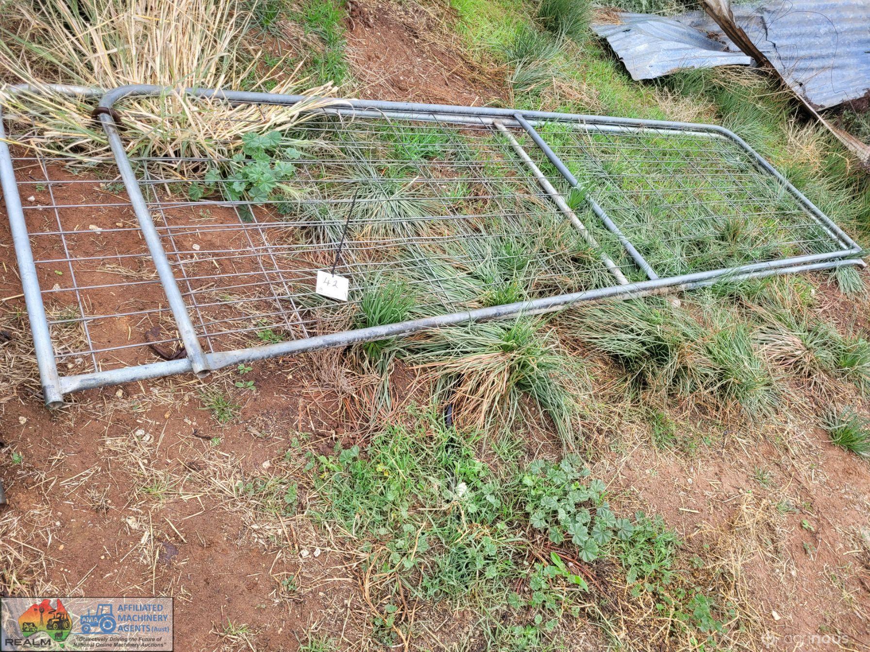 2x Weldmesh Gates 12ft & 13ft - photo 2