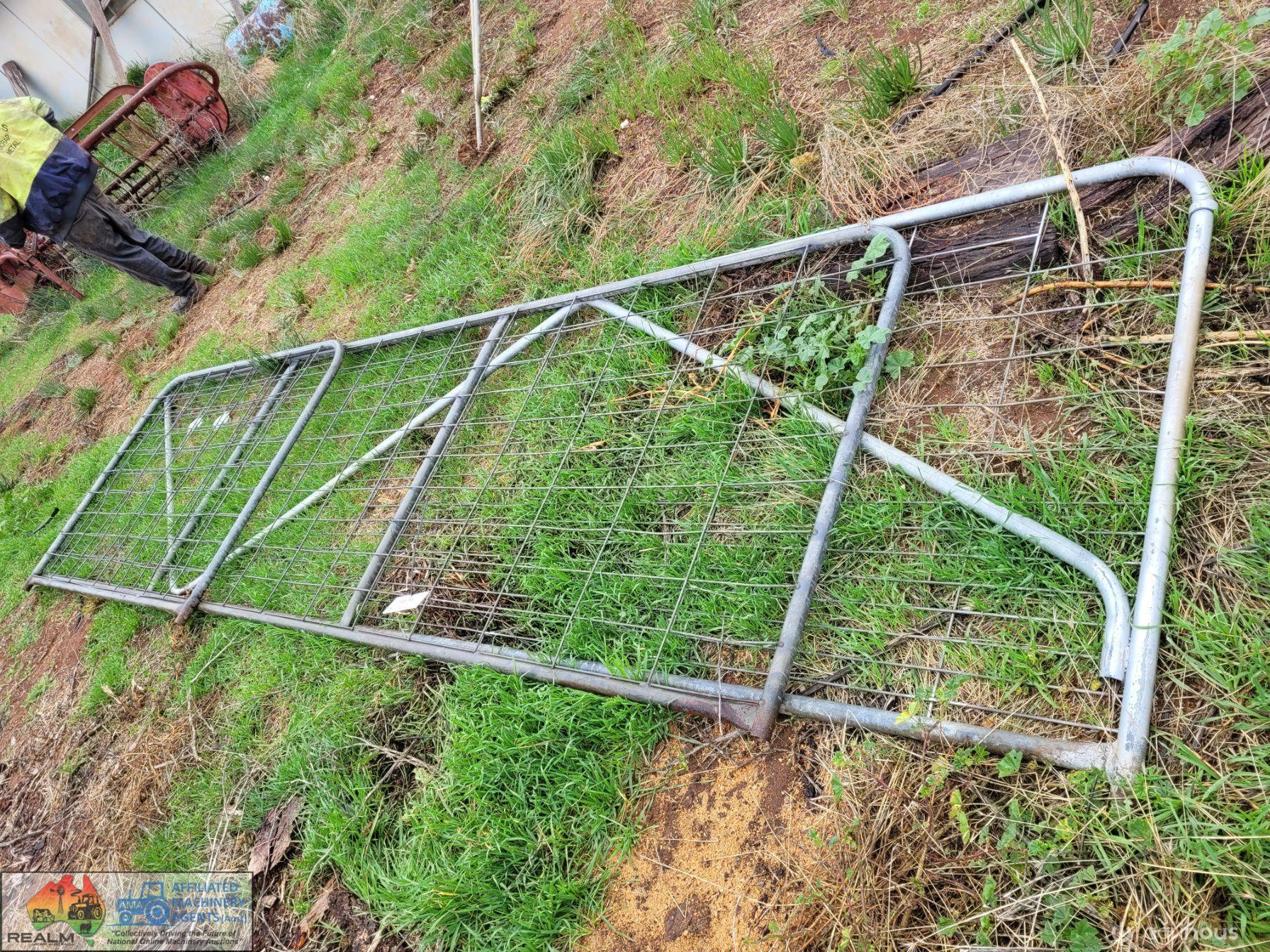 3x Weldmesh Gates ~ 6ft, 14ft & 16ft - photo 4