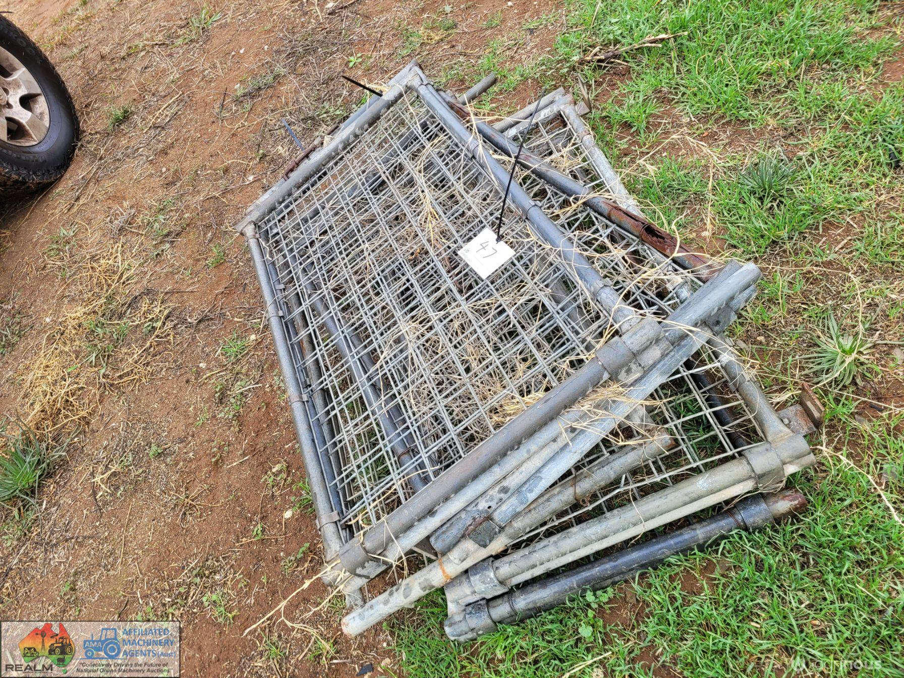 12 Weldmesh Panel/Gates (2ft x 3'6") - photo 2