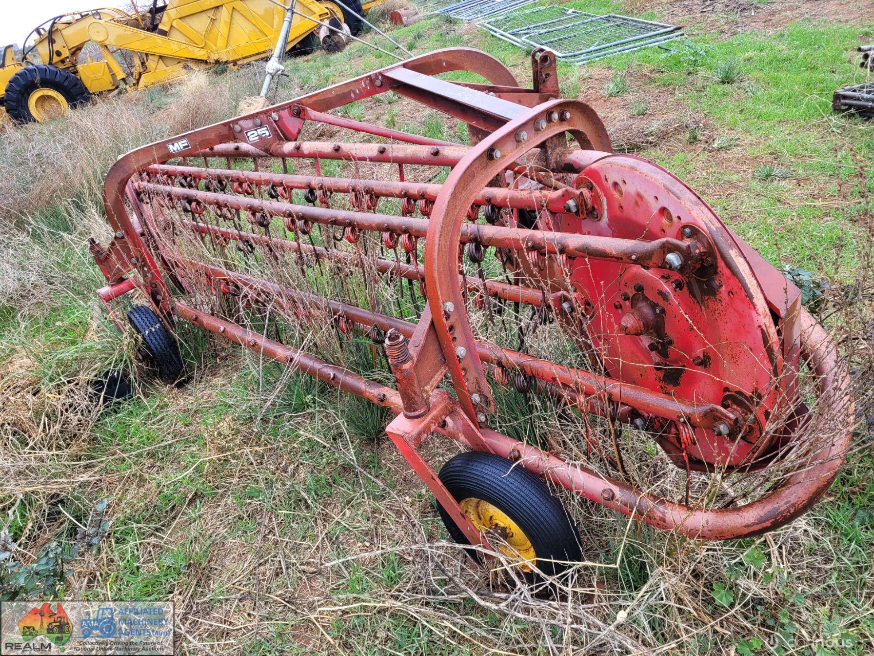 MF-25 Rollerbar Hay Rake - photo 2