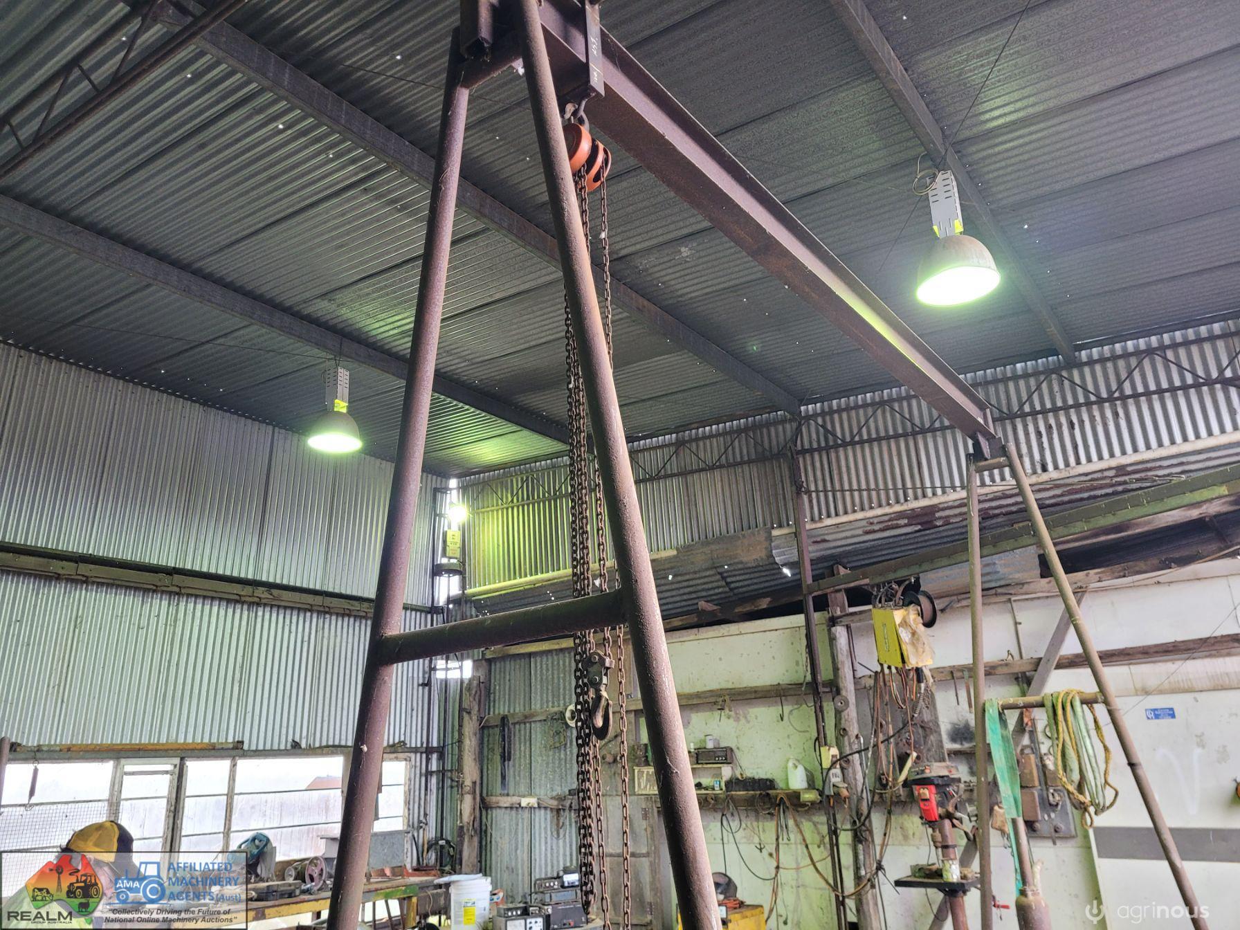 Large W/shop Gantry with 2ton Endless Chain - photo 4