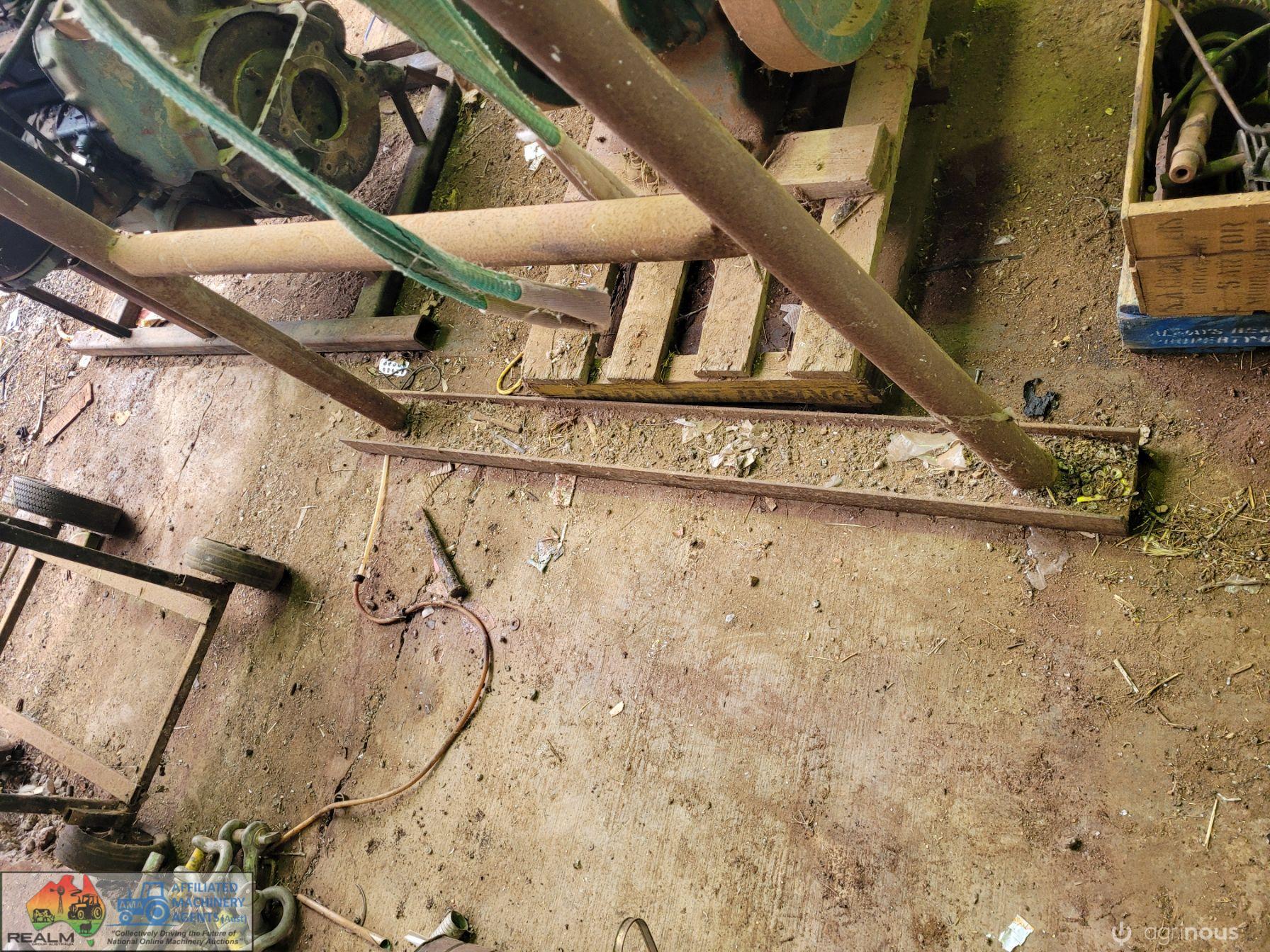 Large W/shop Gantry with 2ton Endless Chain - photo 2