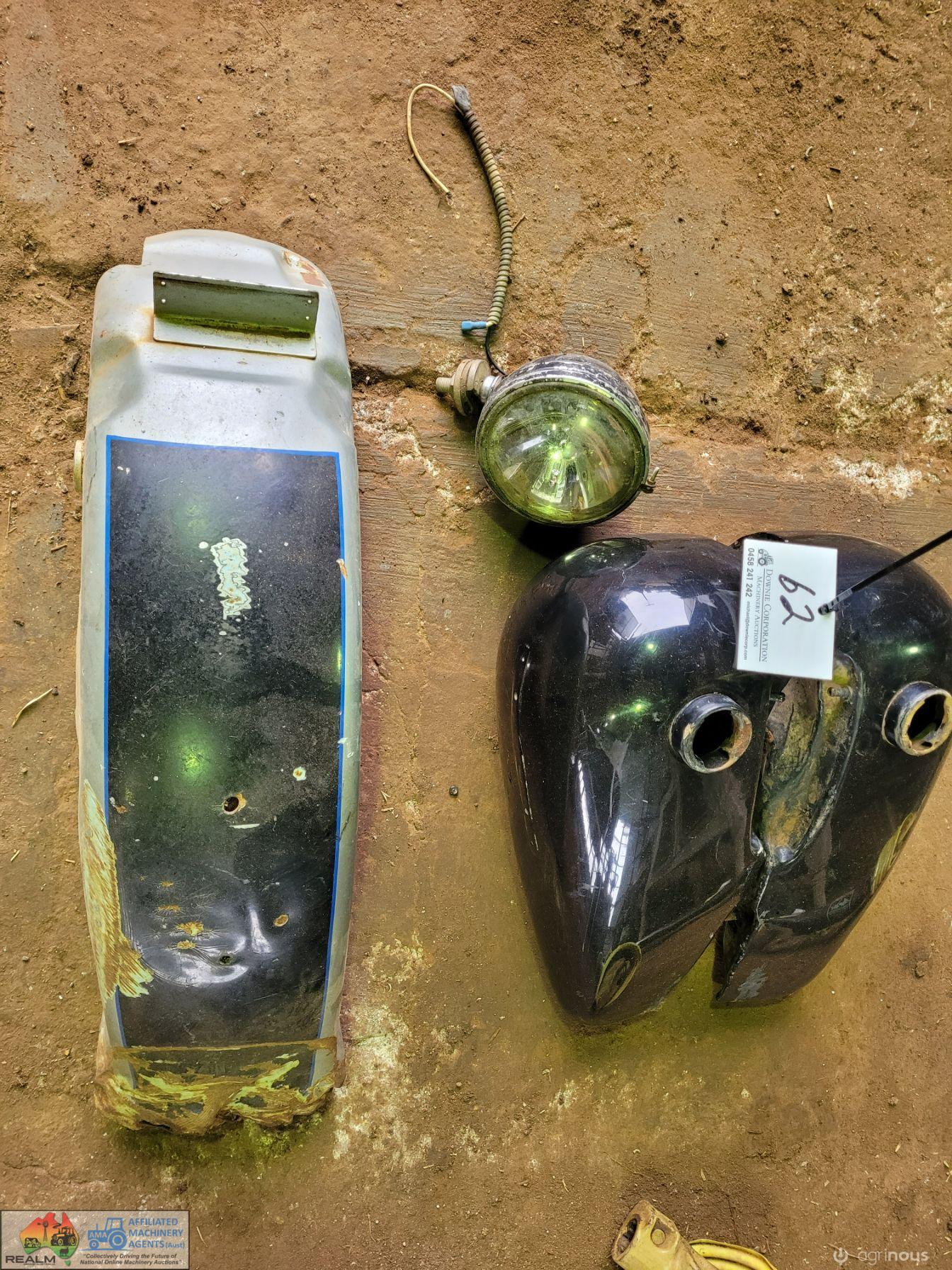 Harley Davidson Matching Fuel Tanks, Rear Mudguard & Headlight - photo 5