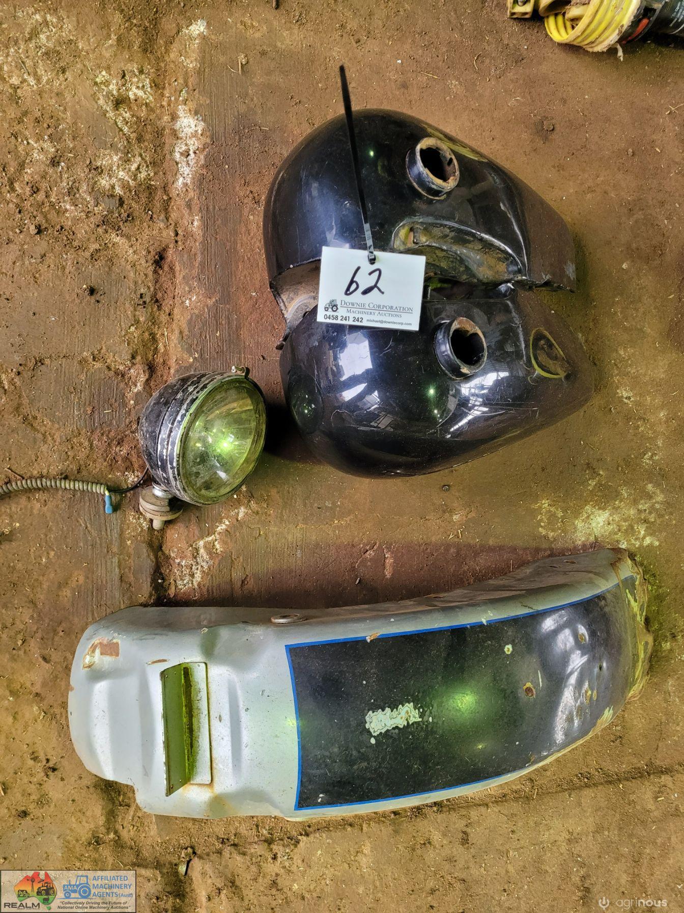 Harley Davidson Matching Fuel Tanks, Rear Mudguard & Headlight - photo 4
