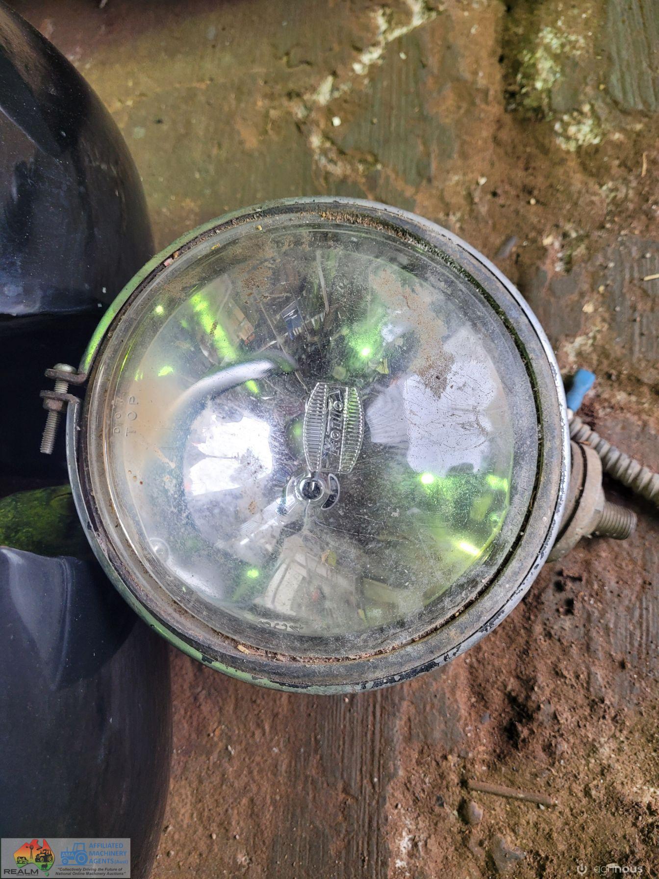 Harley Davidson Matching Fuel Tanks, Rear Mudguard & Headlight - photo 6