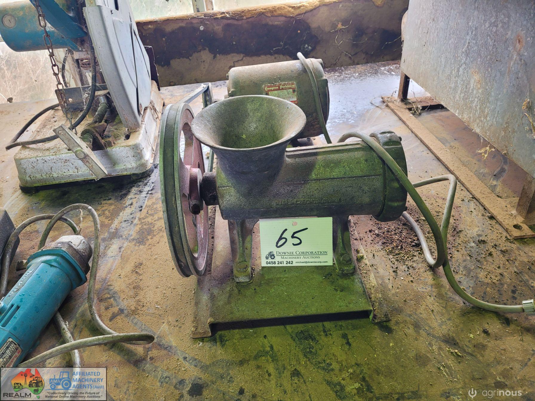 Industrial Size Elec. Meat Mincer - photo 2