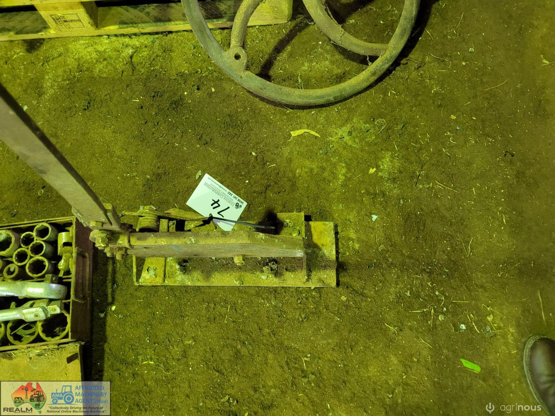 Metal Guillotine - photo 3