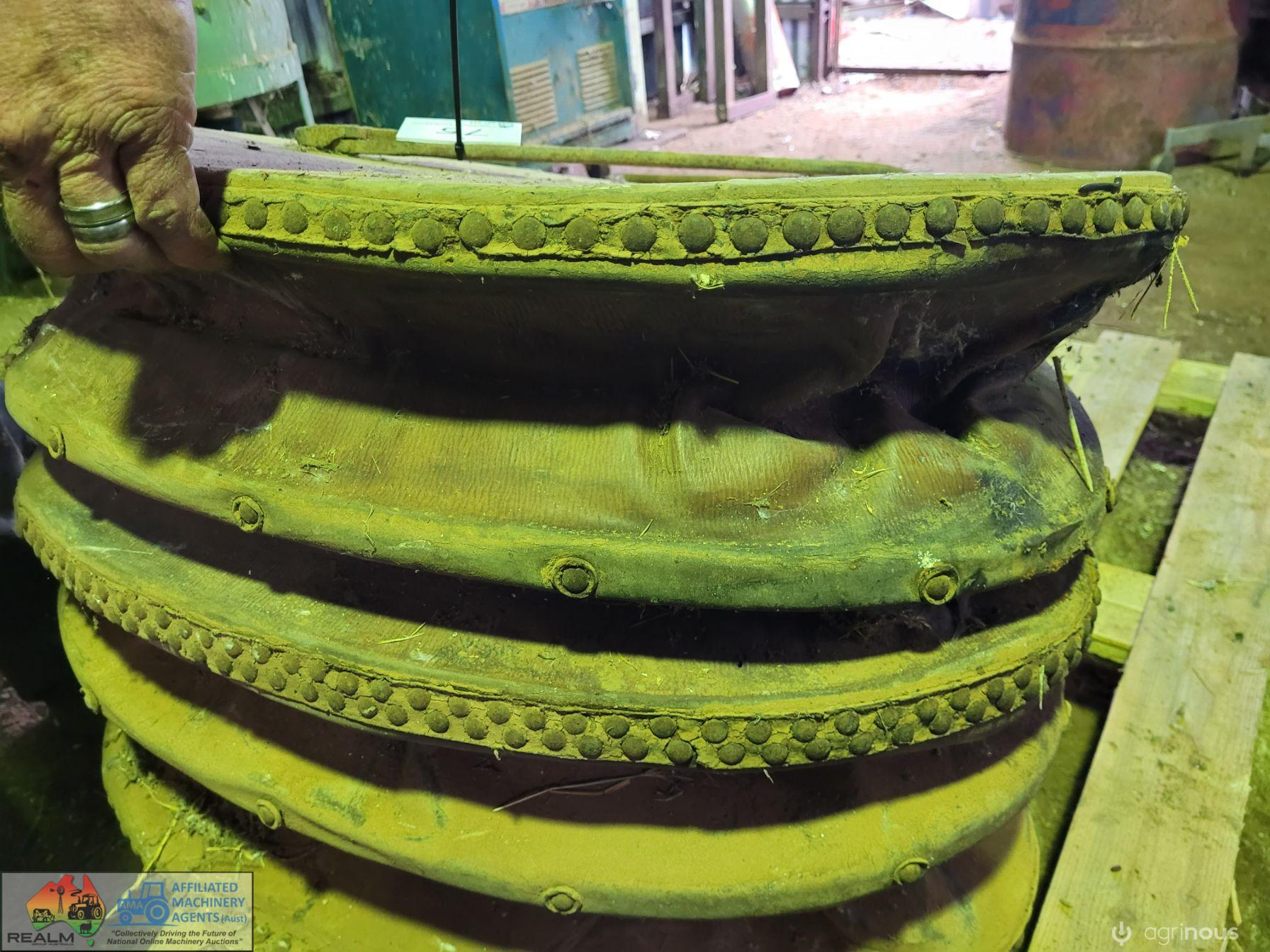 Large Antique Blacksmith's Bellows - photo 10