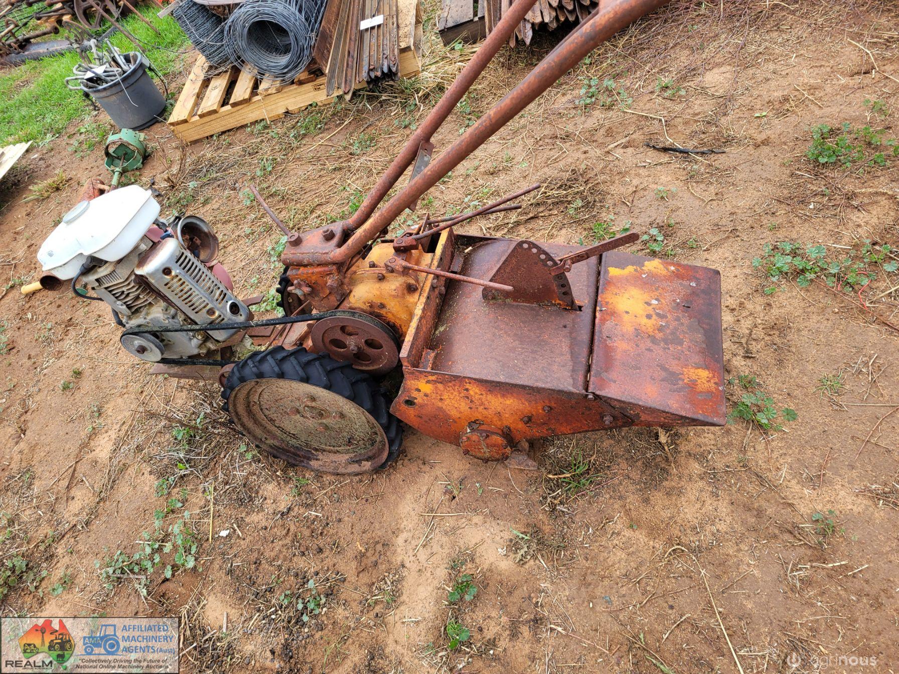 Vintage Collectors Rotary Hoe with Honda Mtr. - photo 4