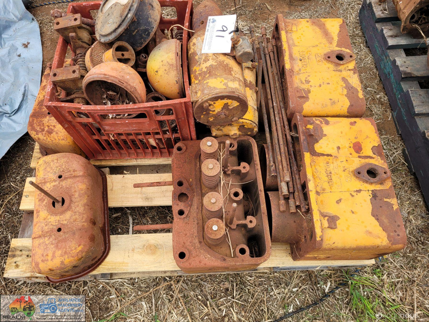 Minneapolis Tractor Engine Parts - photo 2