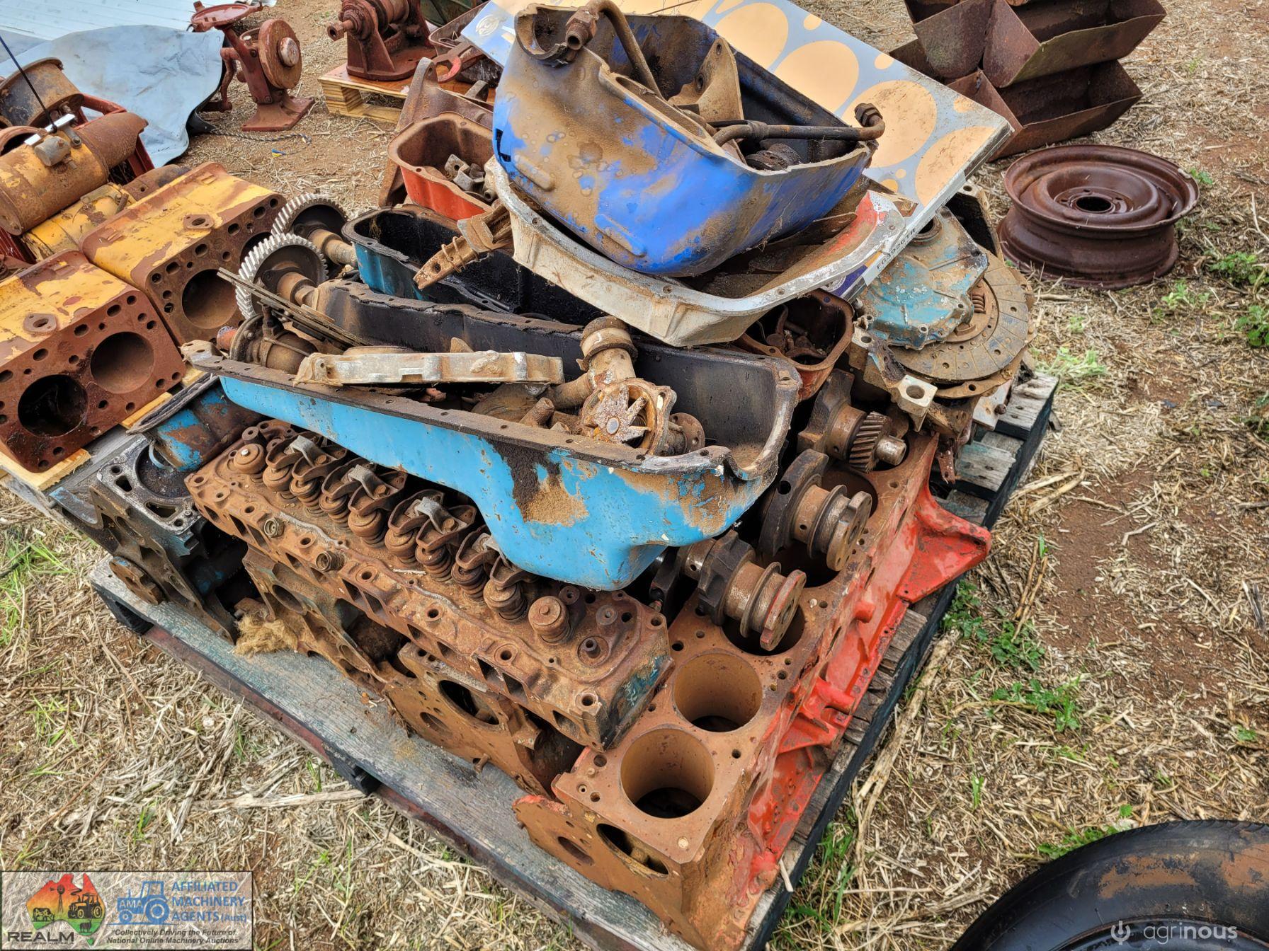 Pallet of Holden Engine & Gearbox Parts