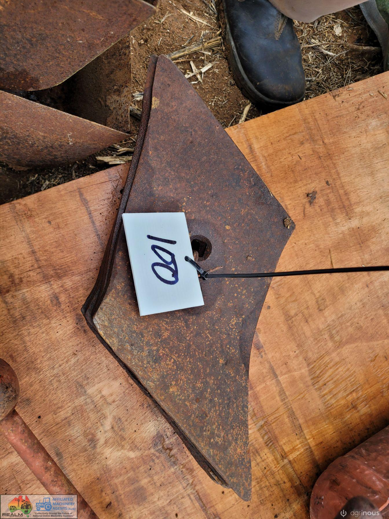 9x Mouldbourd Plough Edges