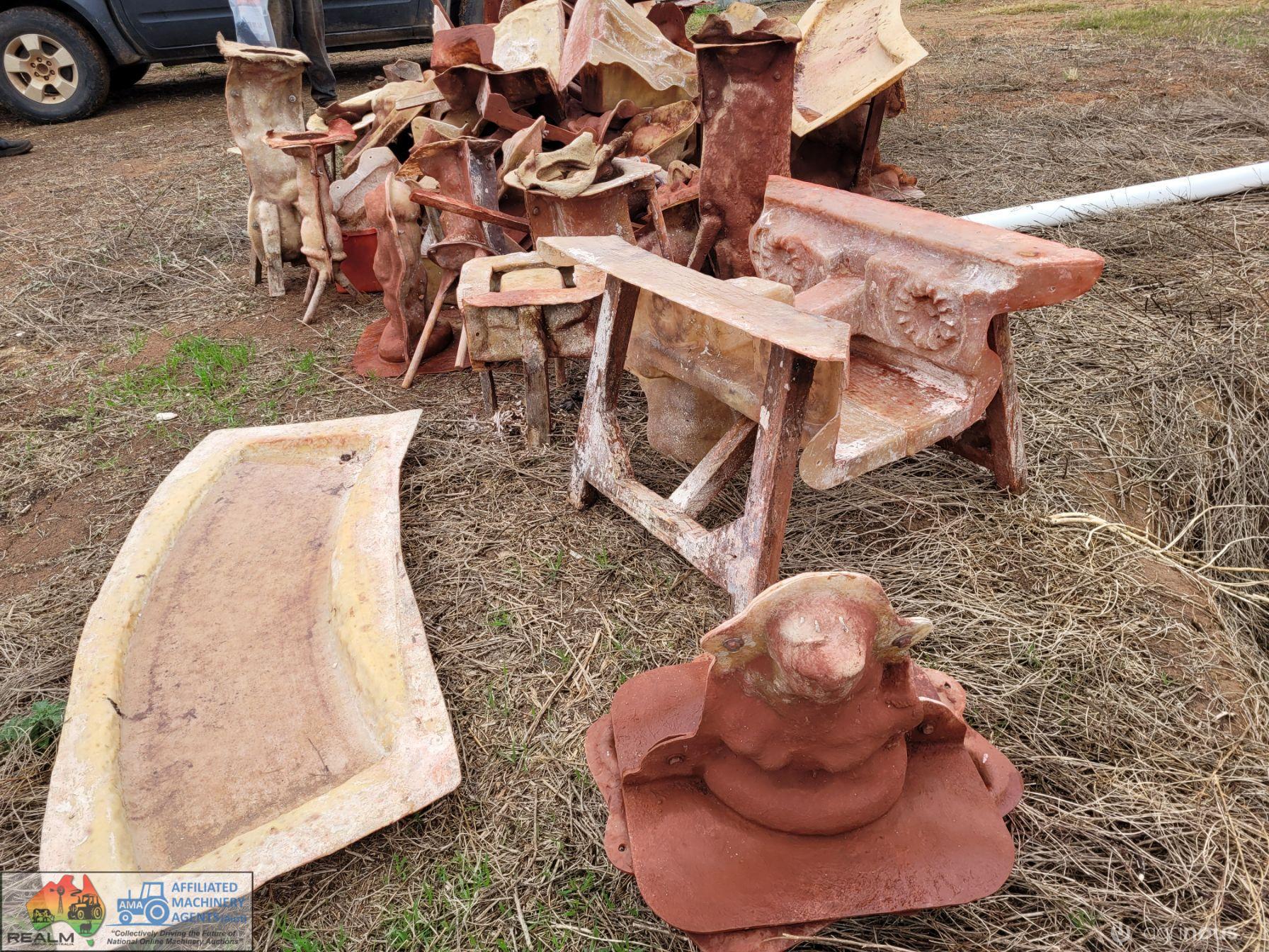 Numerous & Various Garden Ornament Moulds - photo 12