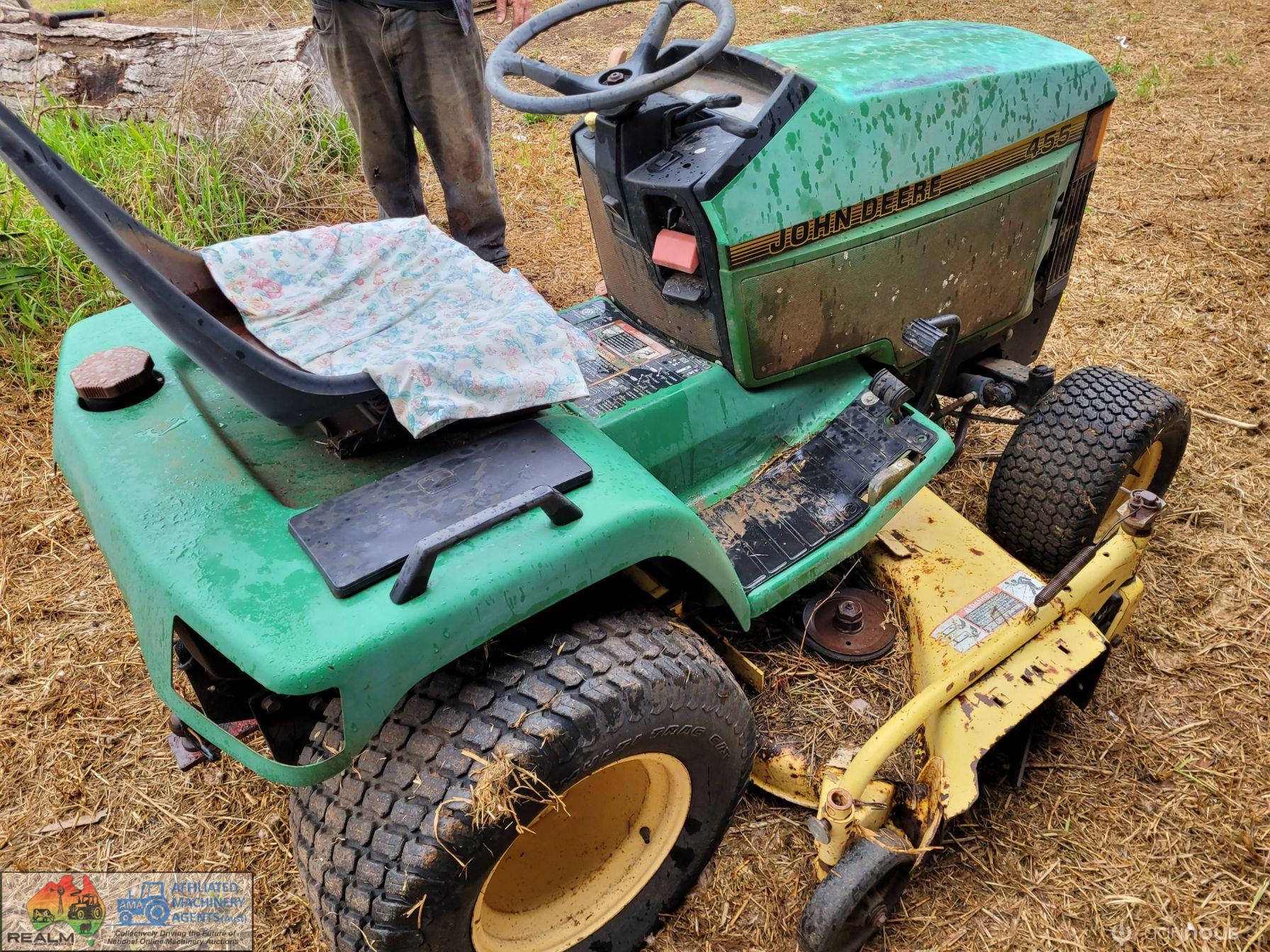 John Deere JD-455 Diesel Ride-on Mower - photo 4